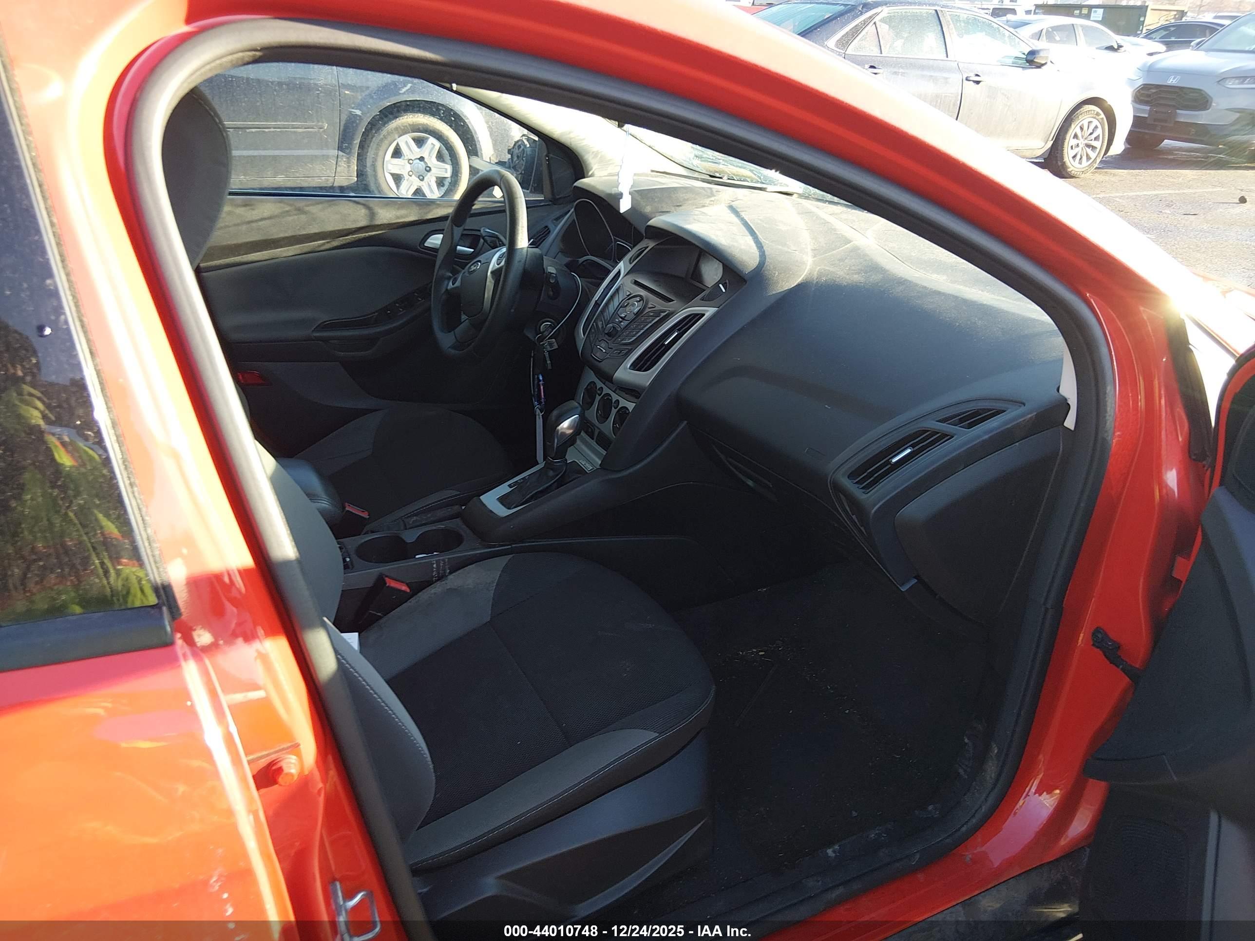FORD FOCUS image 5