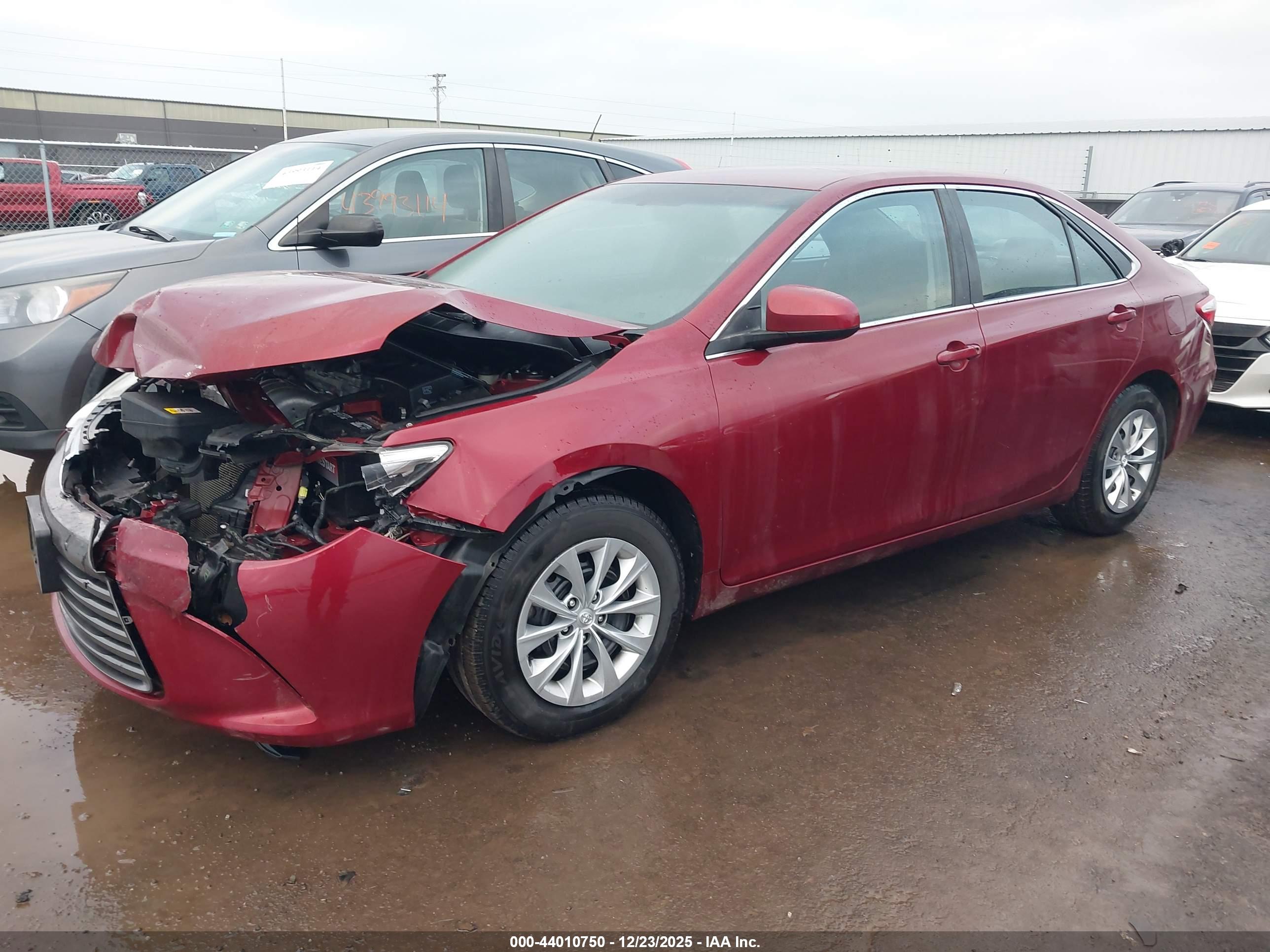 TOYOTA CAMRY image 2