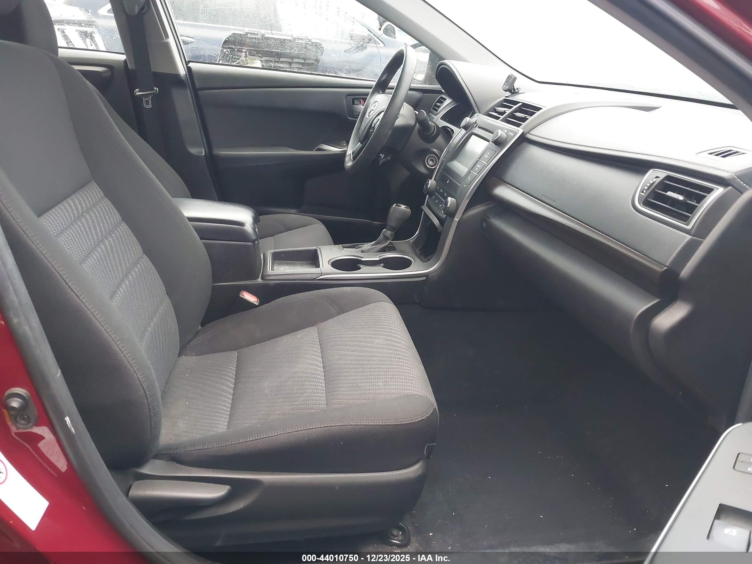 TOYOTA CAMRY image 5