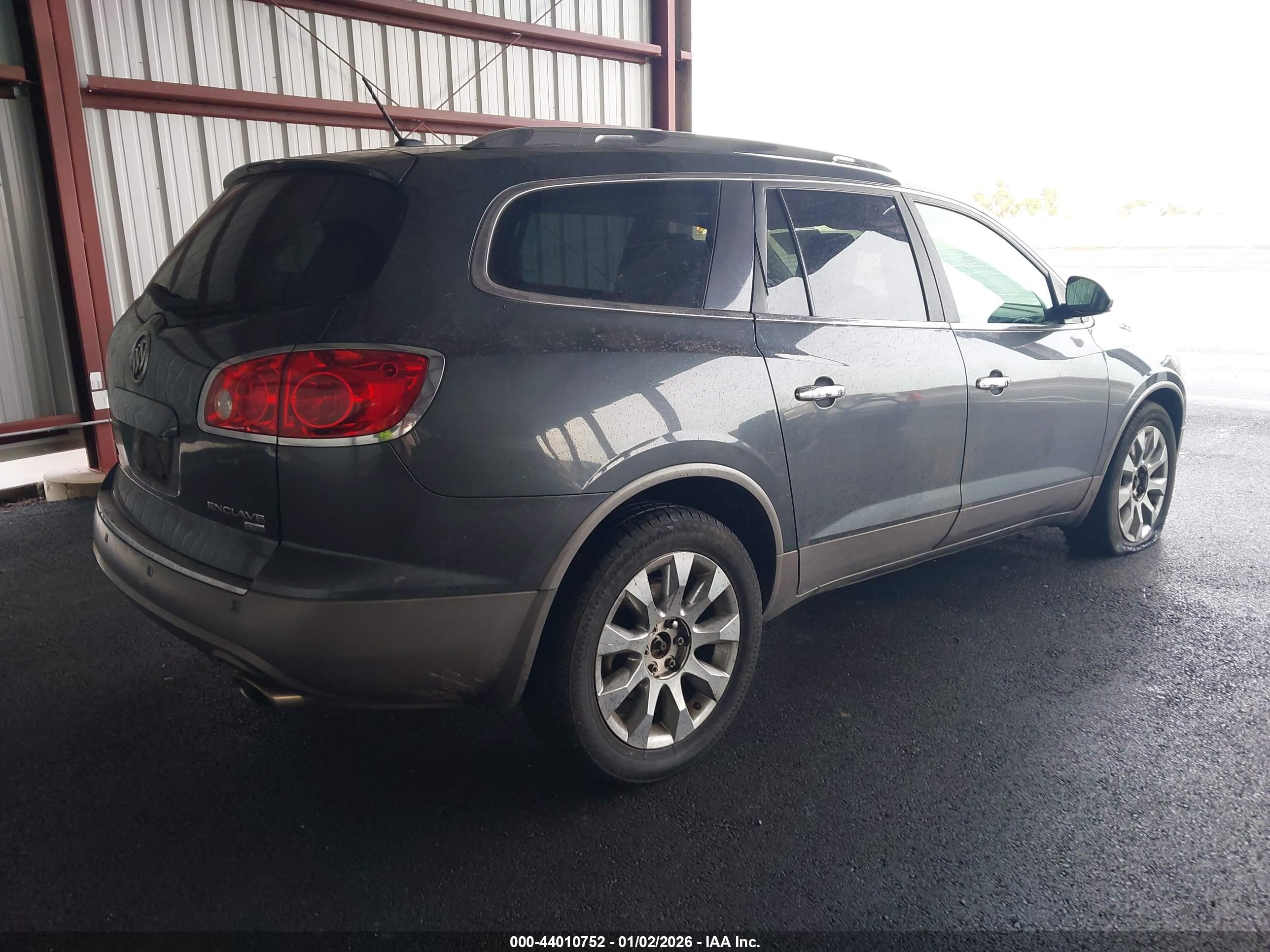 BUICK ENCLAVE image 4