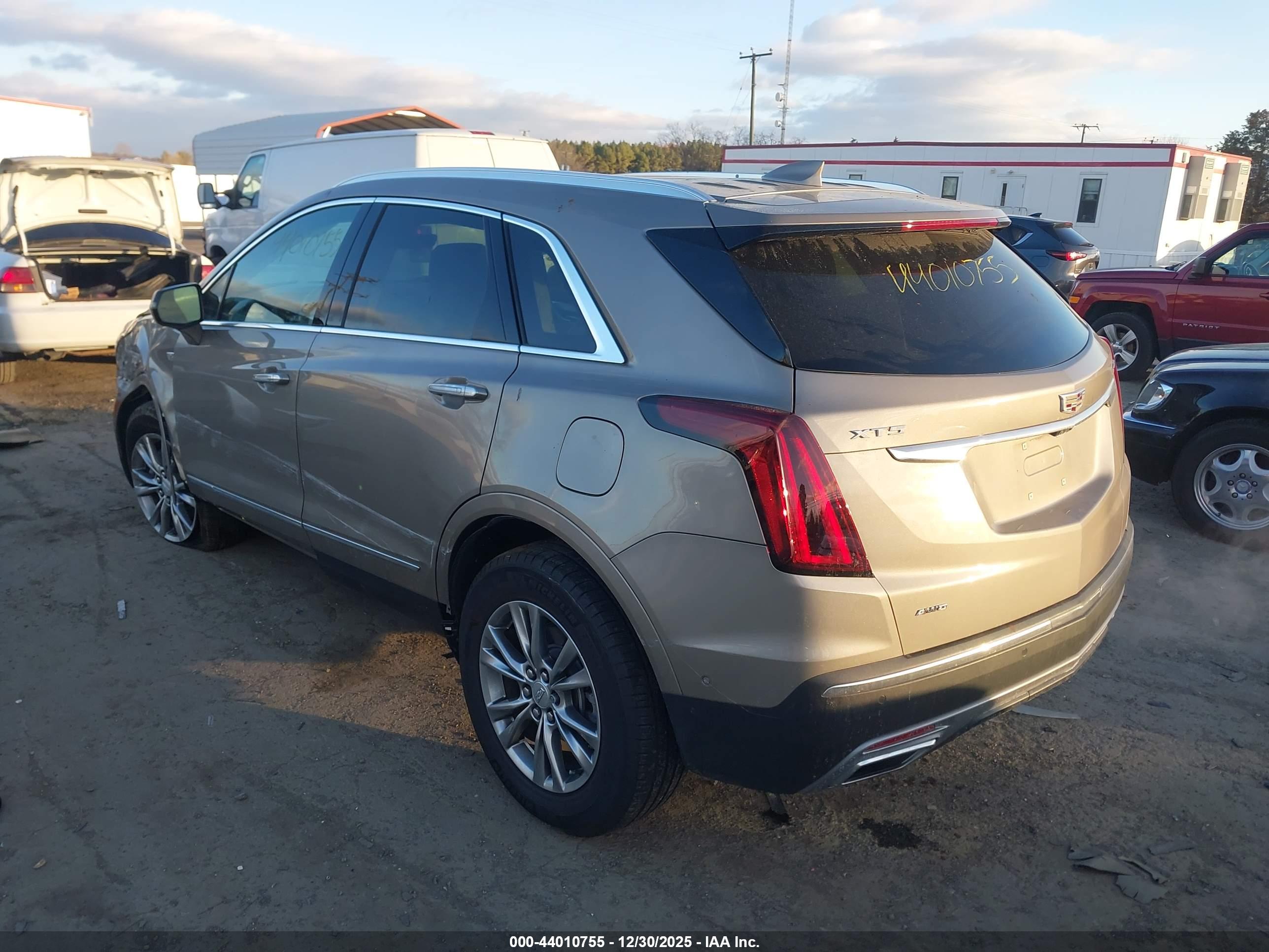 CADILLAC XT5 image 3
