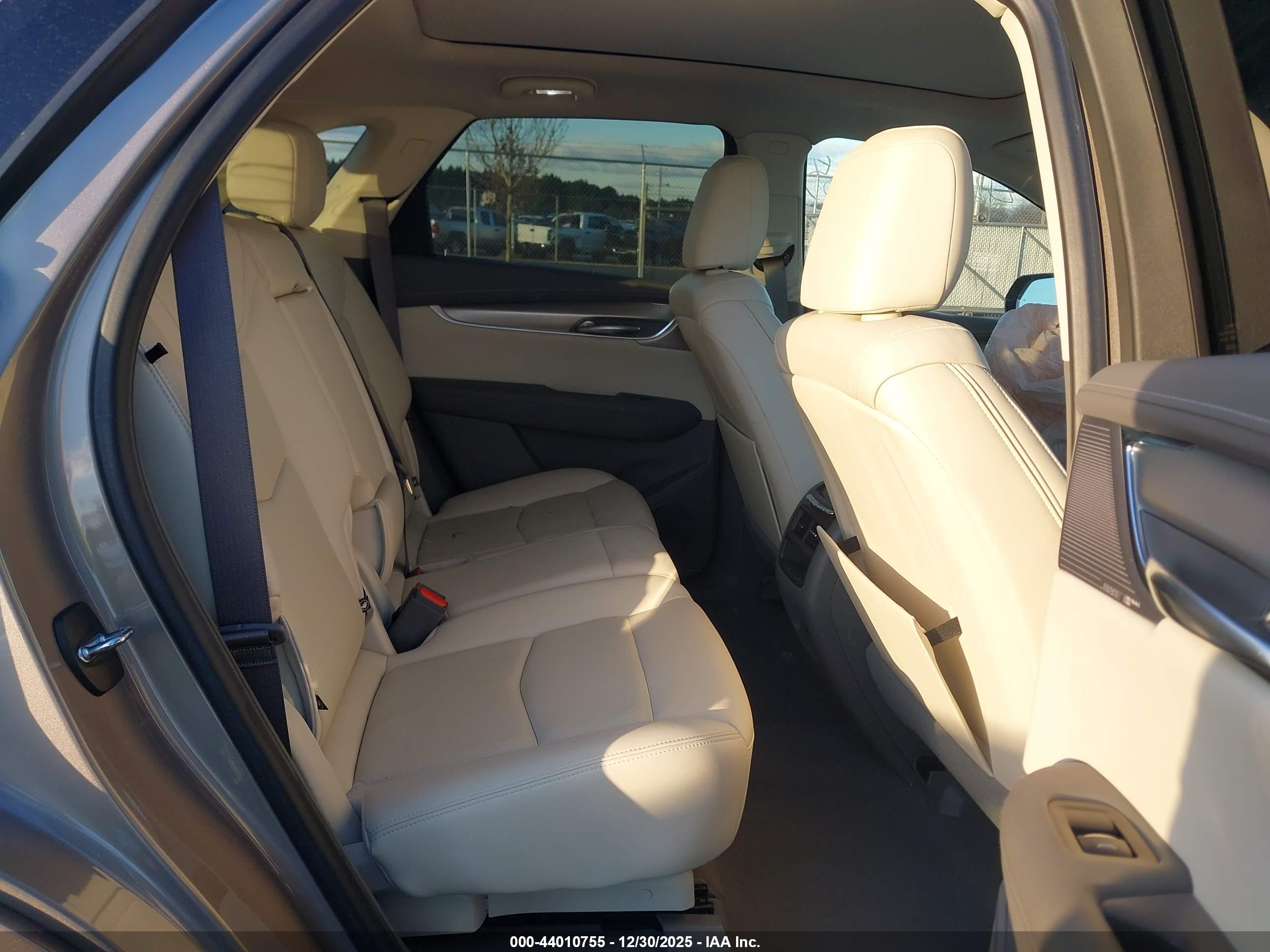CADILLAC XT5 image 8