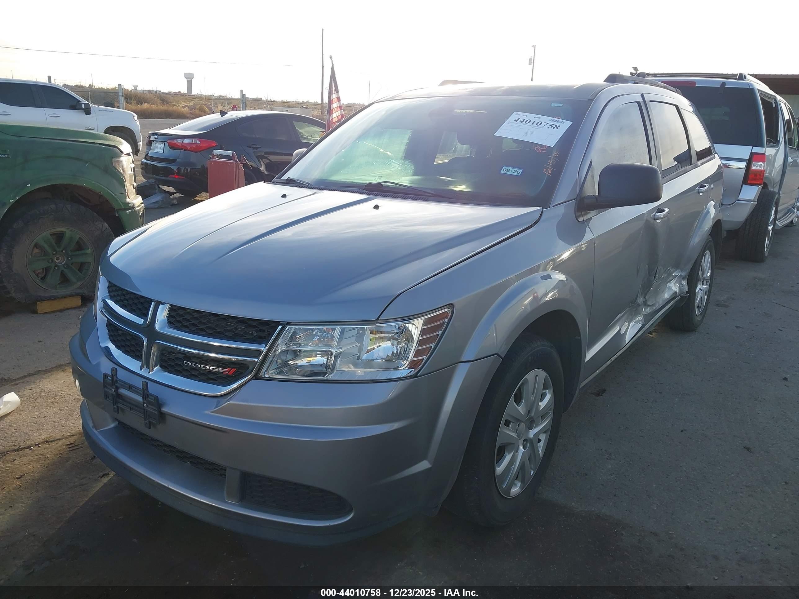 DODGE JOURNEY image 2