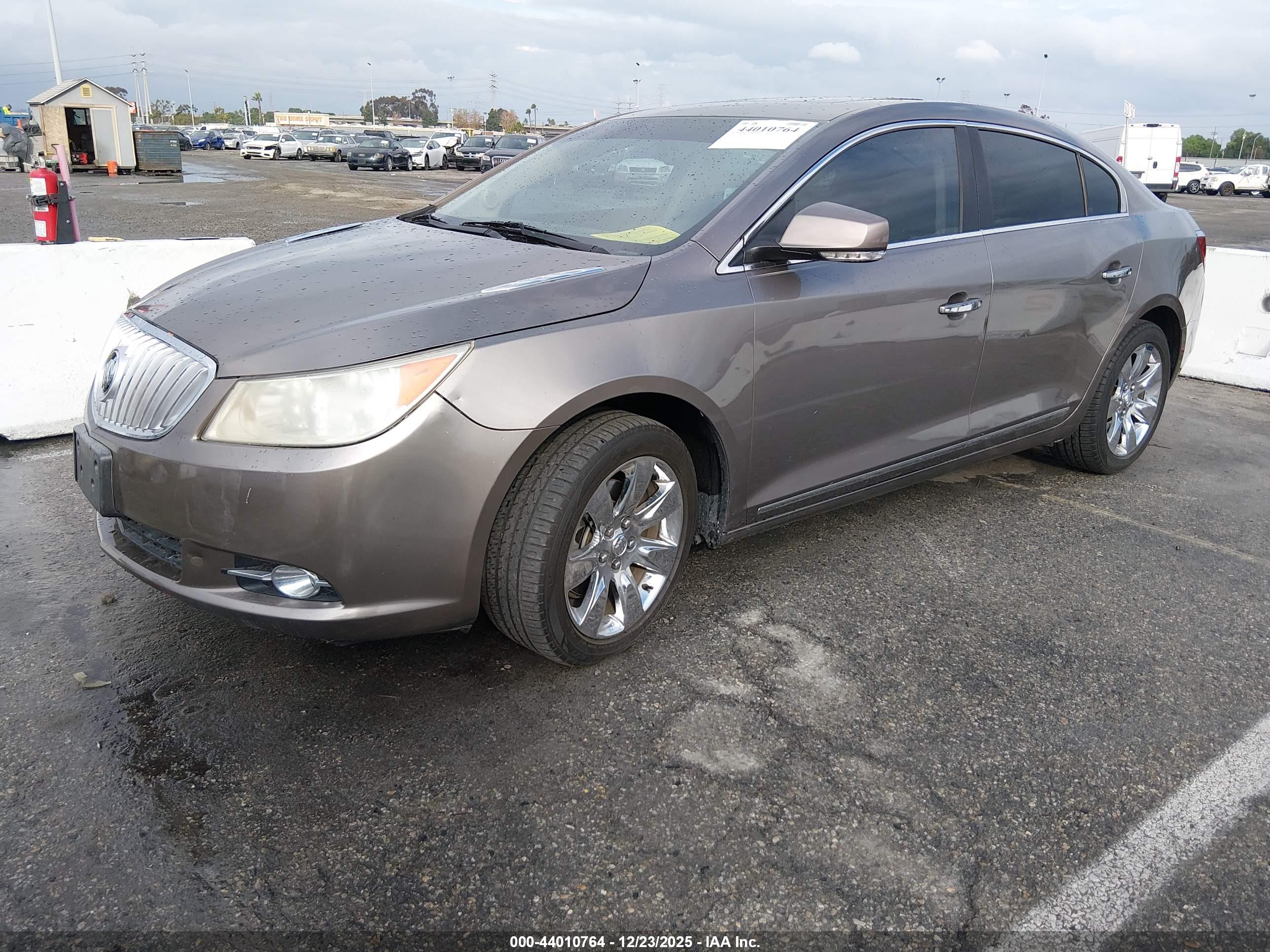 BUICK LACROSSE image 2
