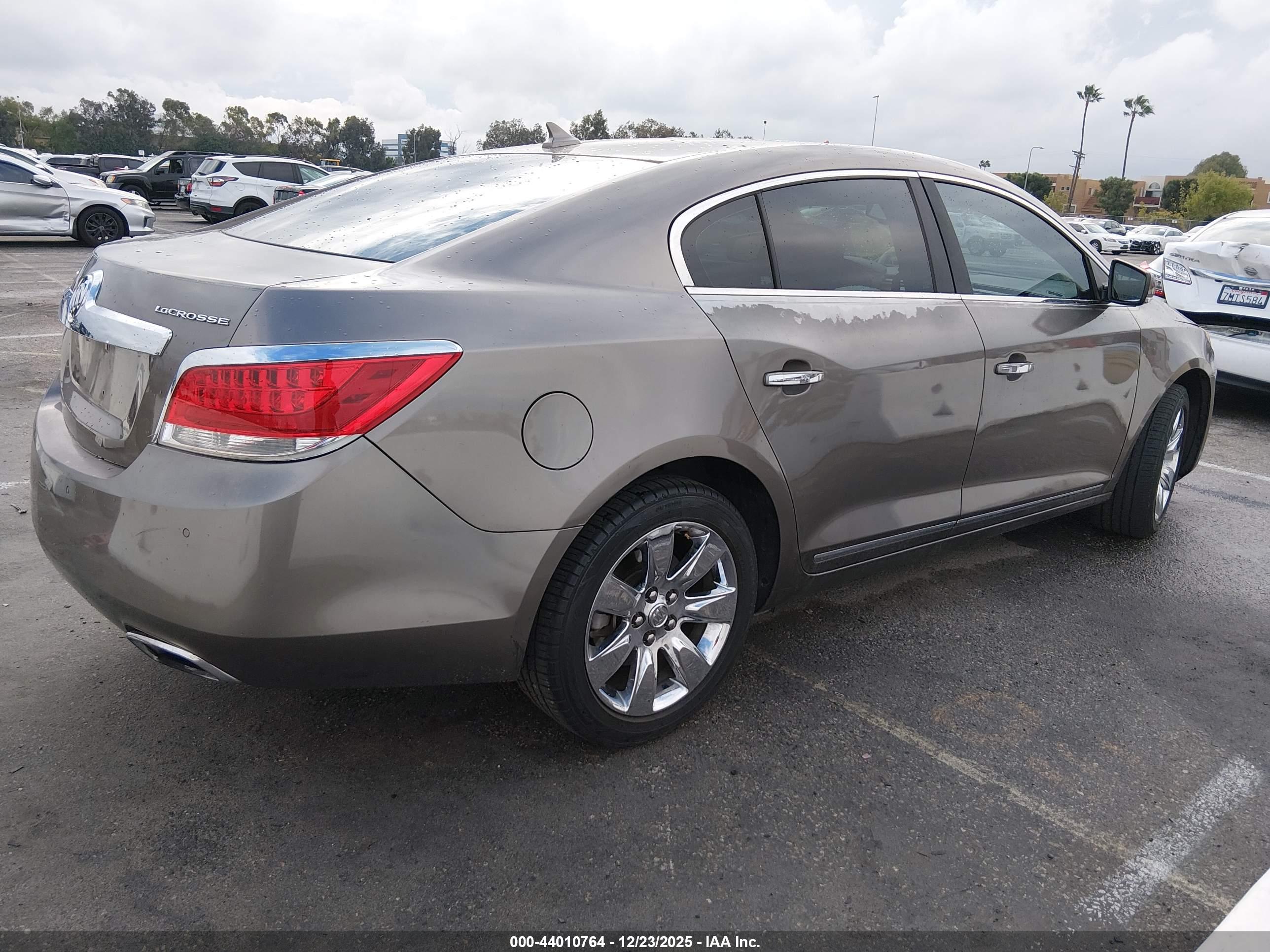 BUICK LACROSSE image 4