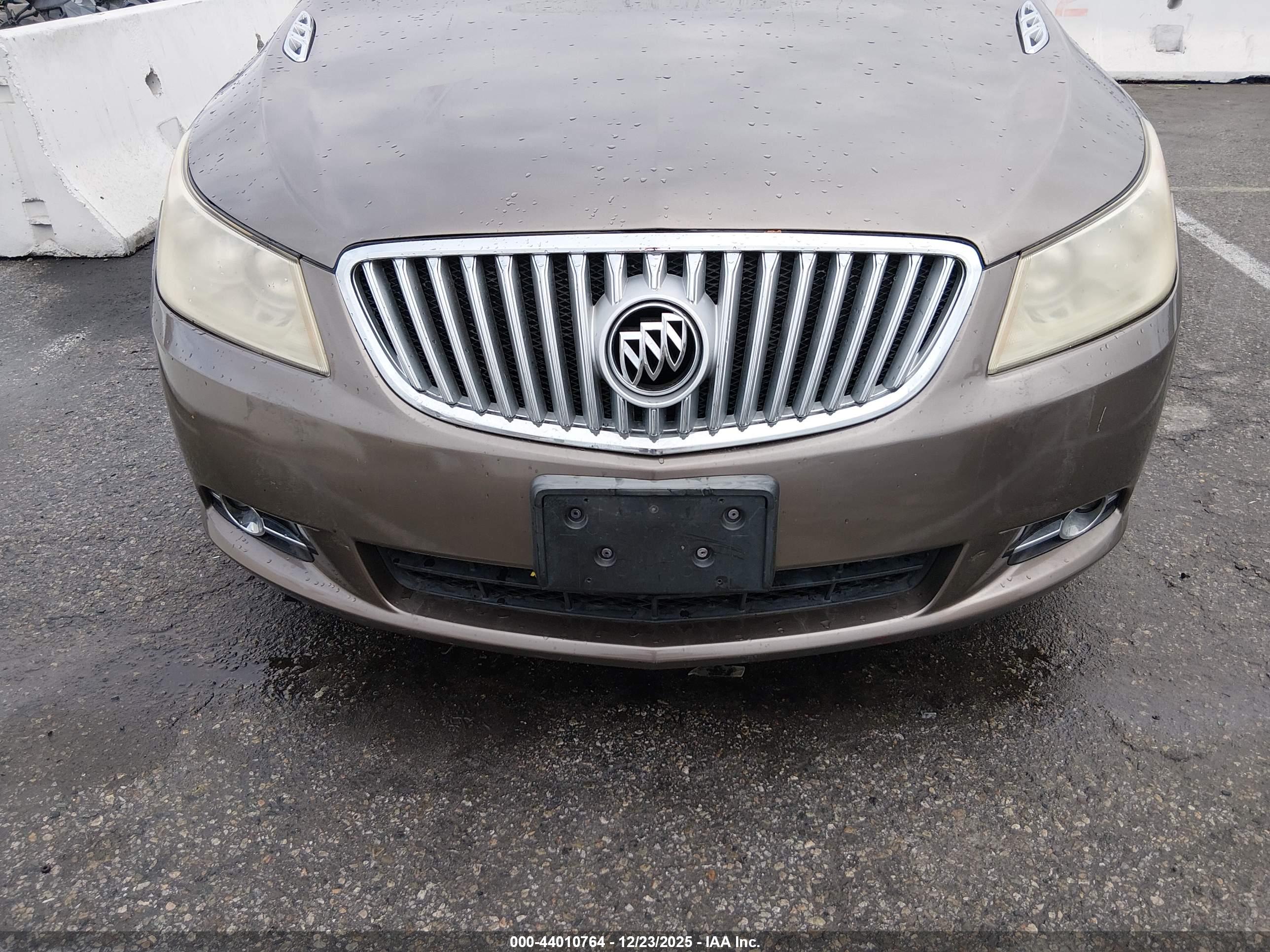 BUICK LACROSSE image 6