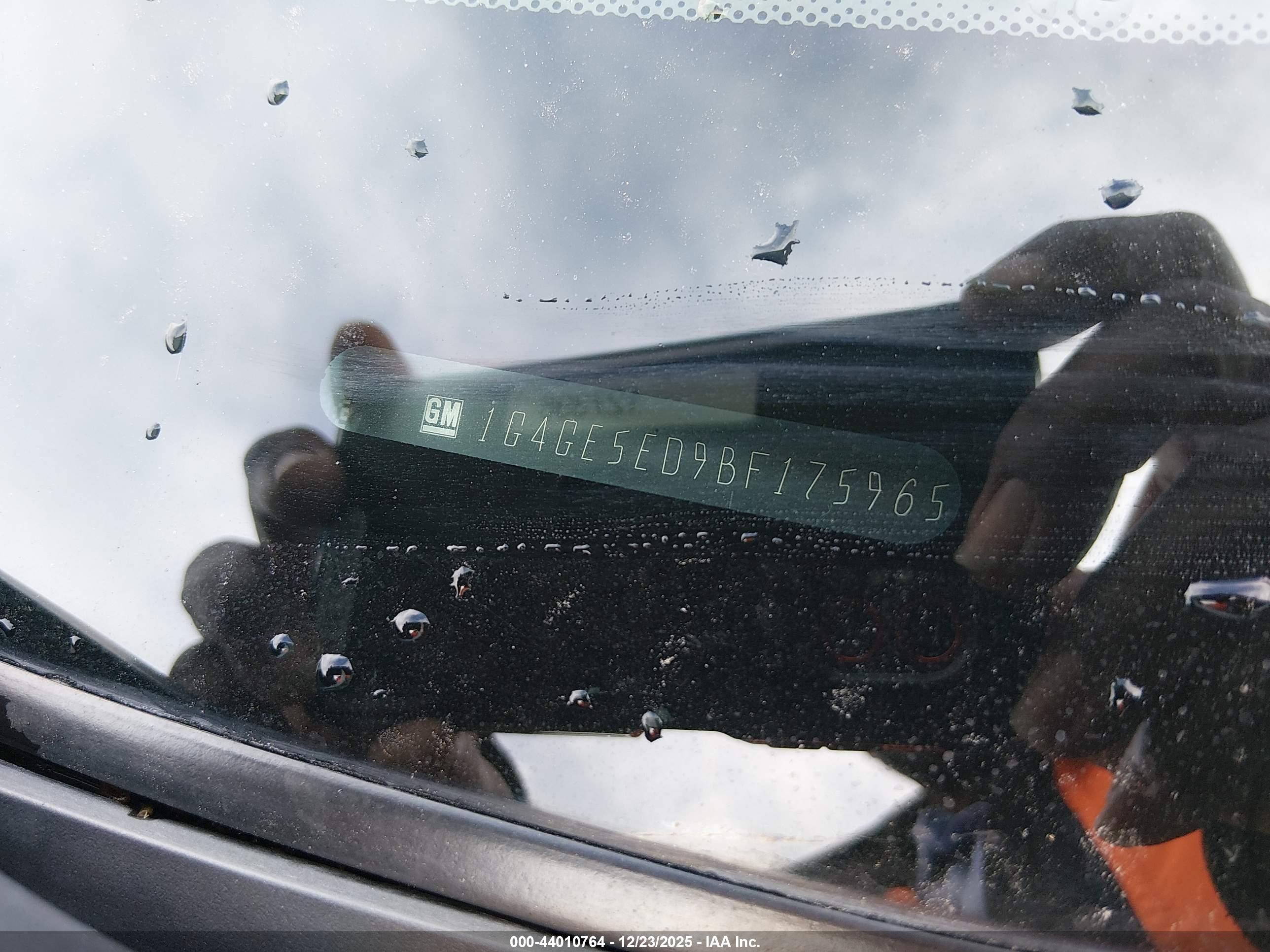 BUICK LACROSSE image 9