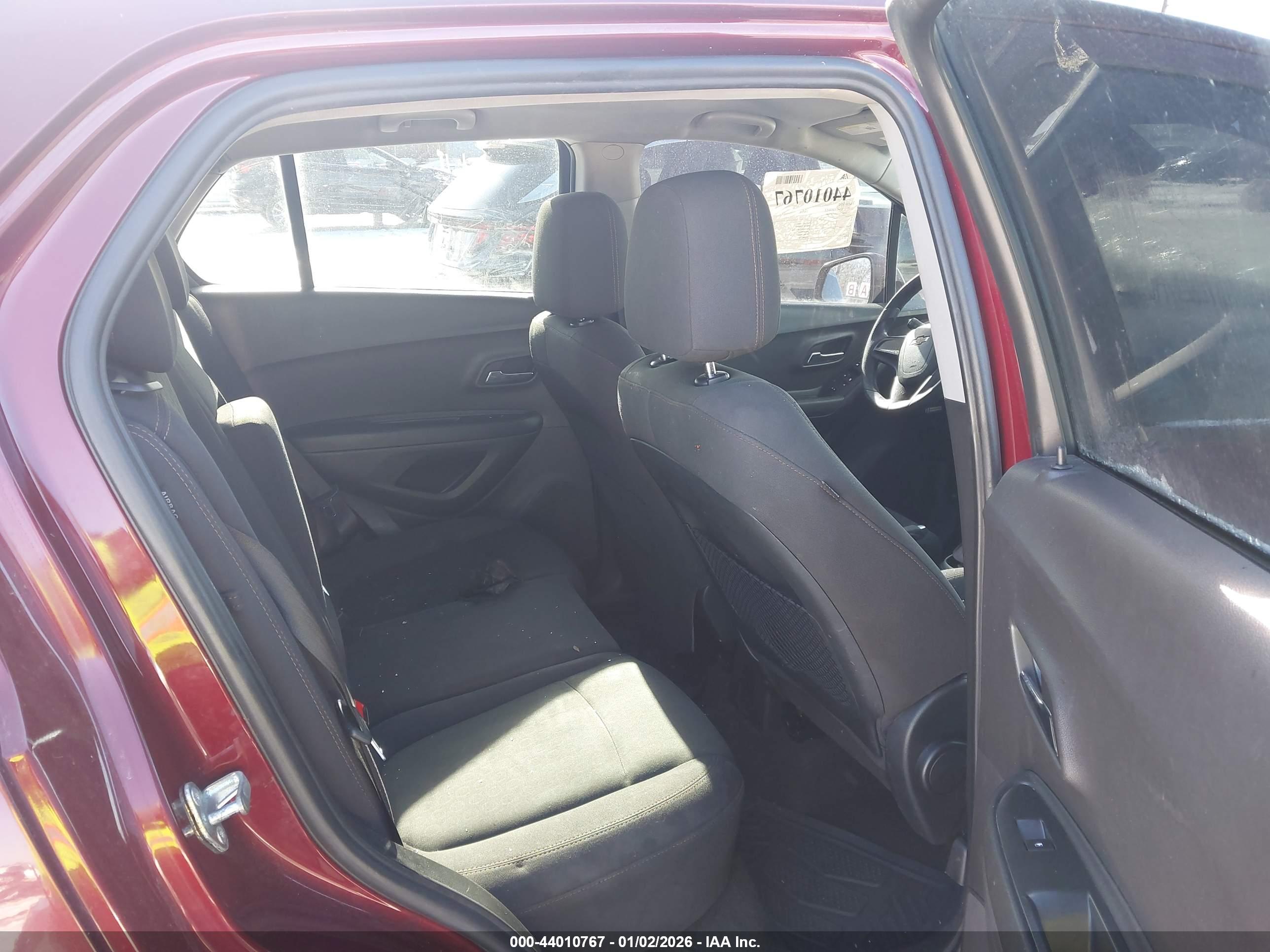 CHEVROLET TRAX image 8