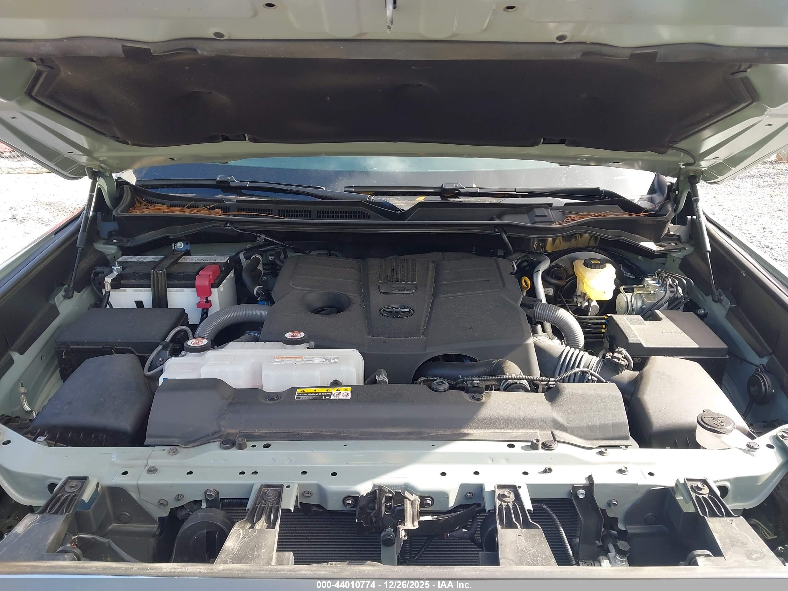 TOYOTA TUNDRA image 10