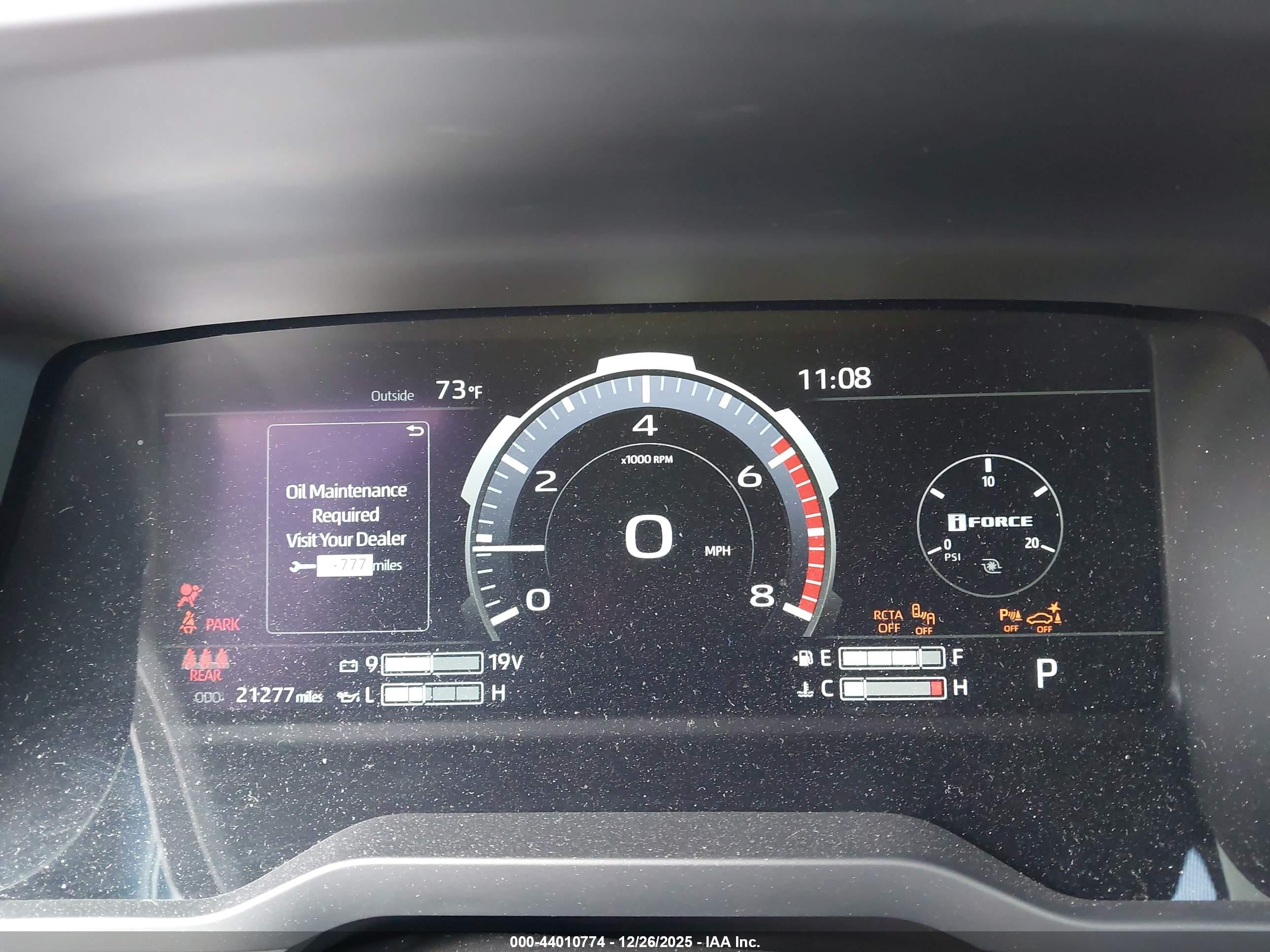 TOYOTA TUNDRA image 7