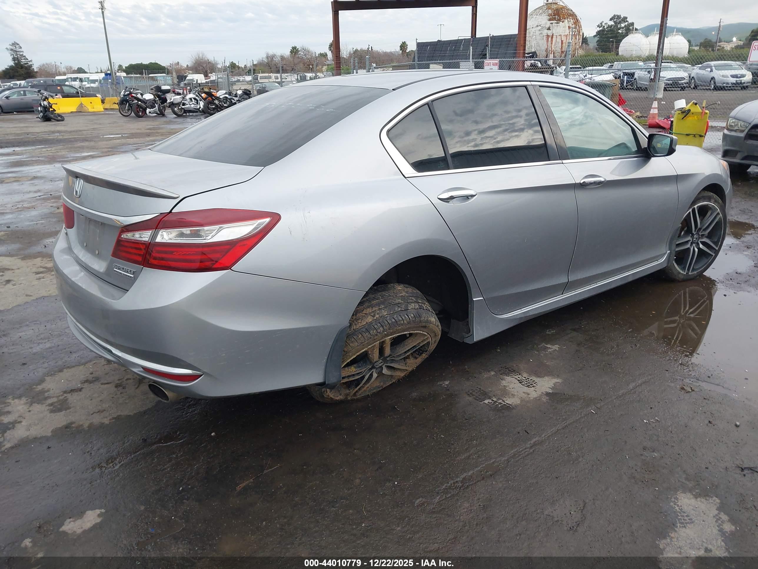 HONDA ACCORD image 4
