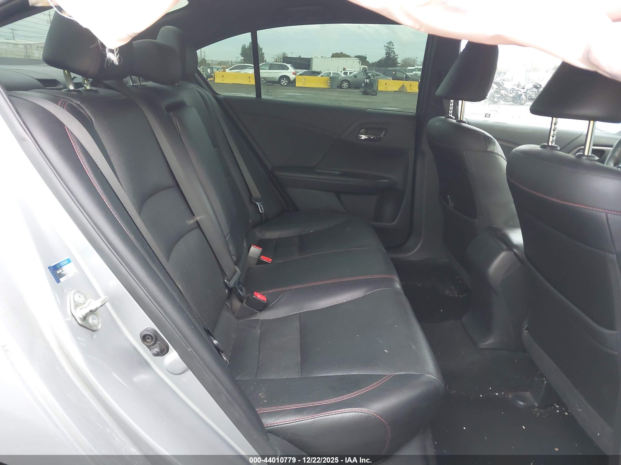 HONDA ACCORD image 8