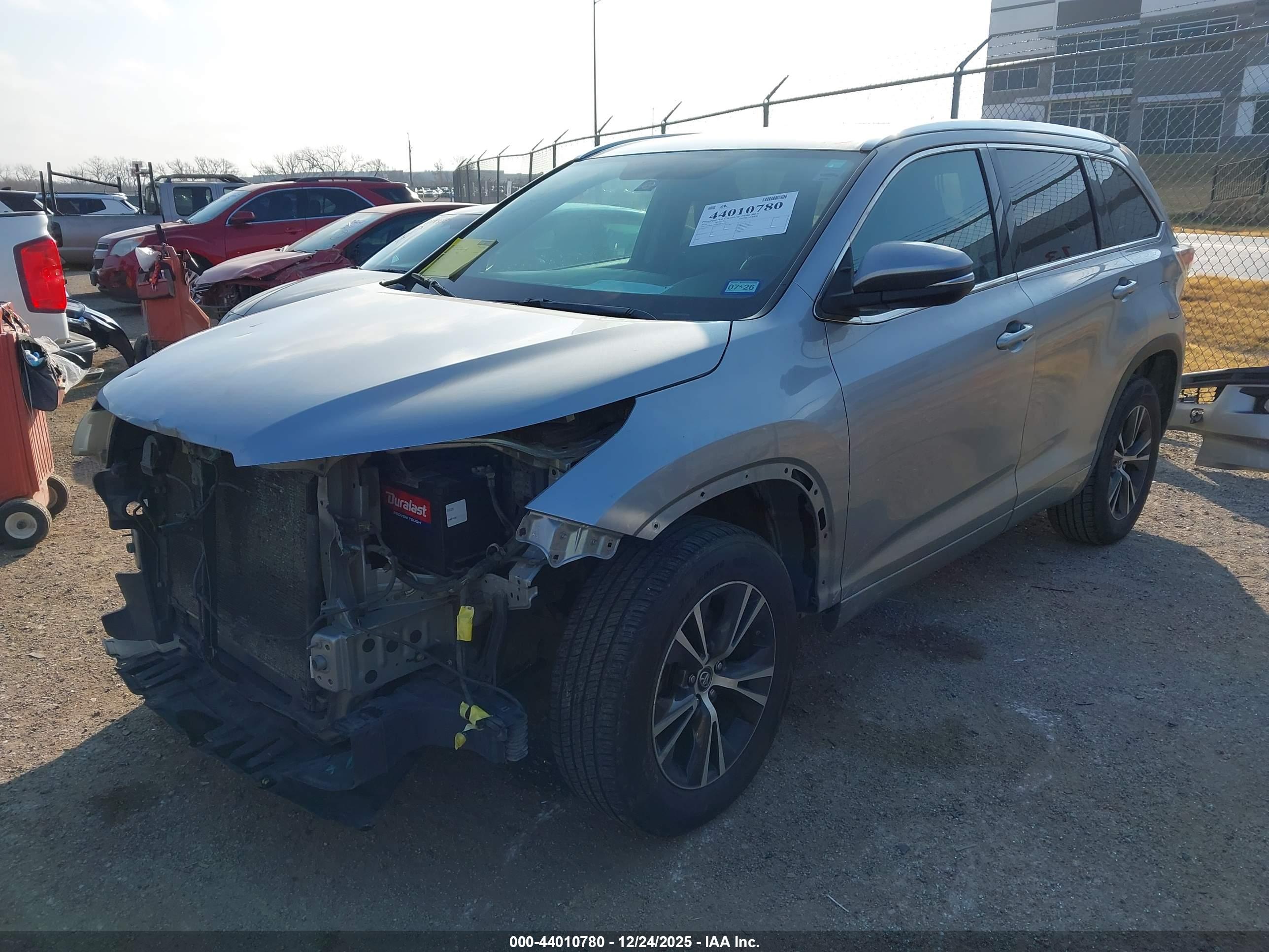 TOYOTA HIGHLANDER image 2