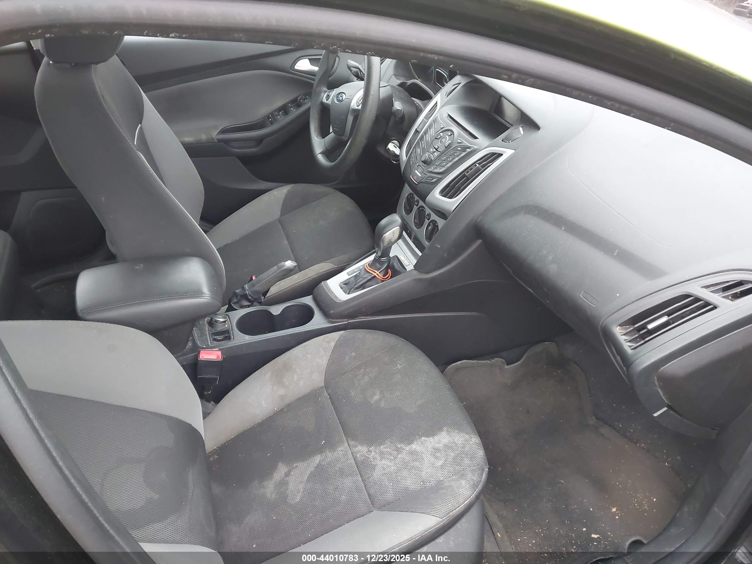 FORD FOCUS image 5