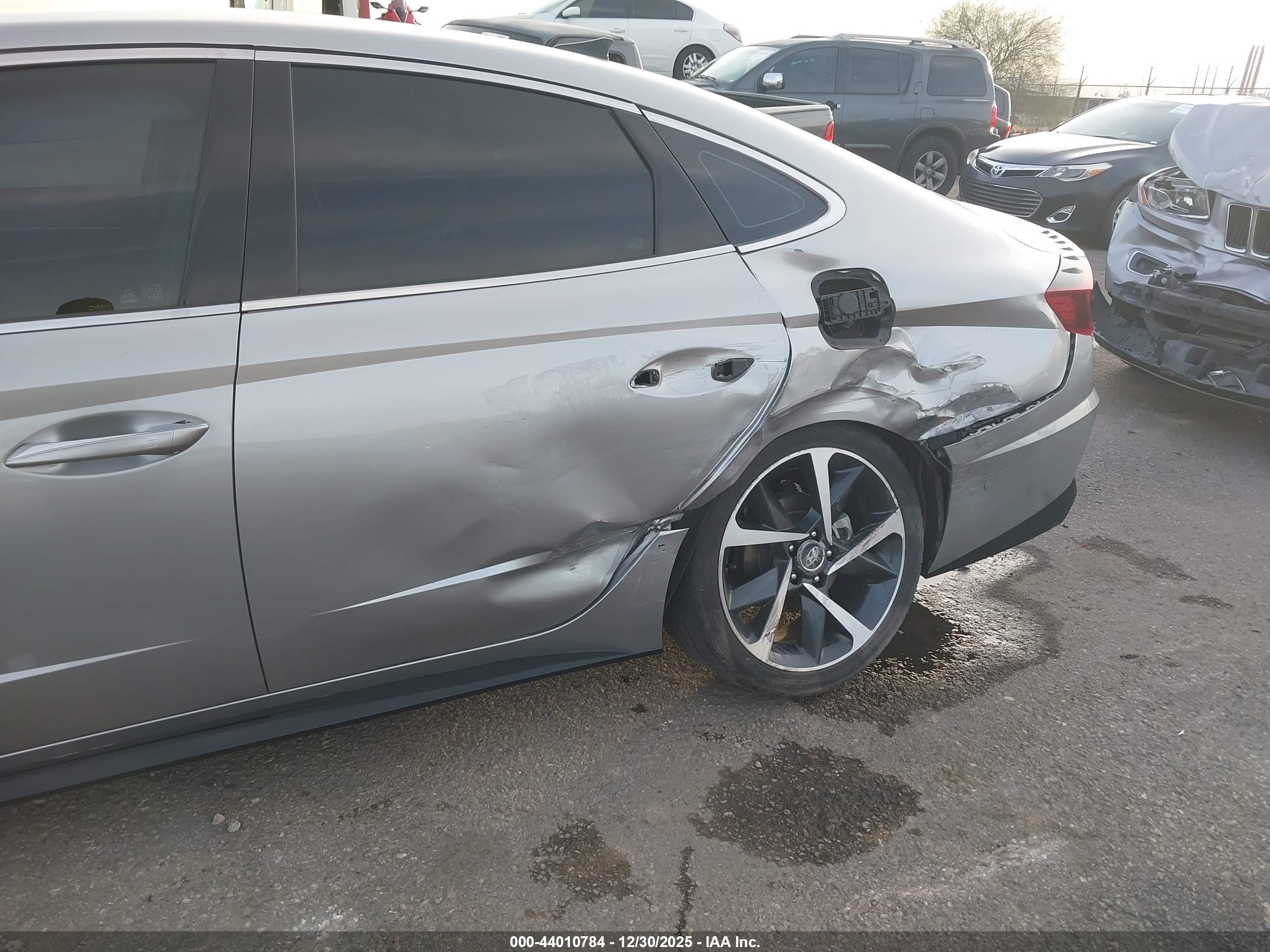 HYUNDAI SONATA image 6