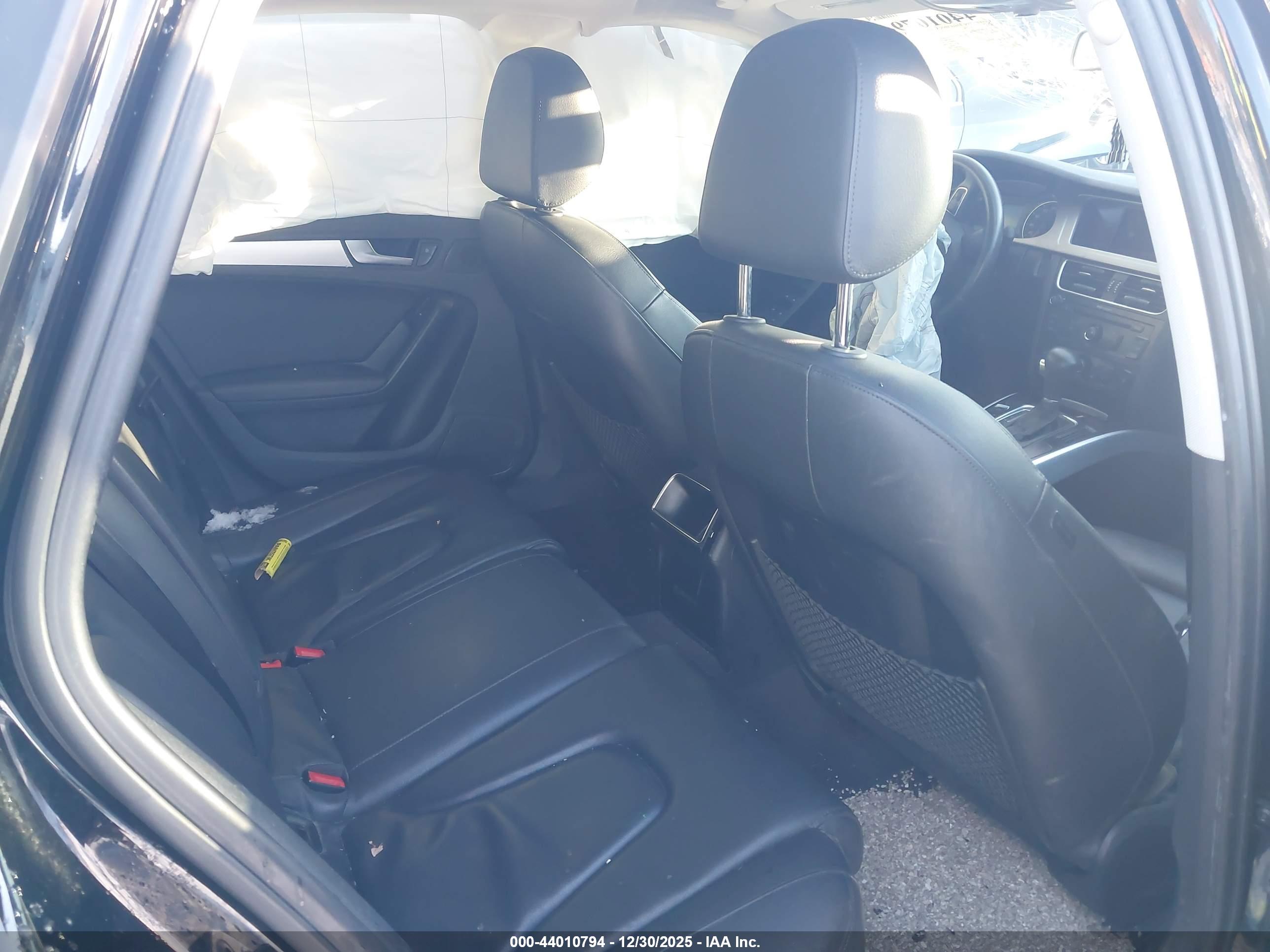 AUDI A4 image 8