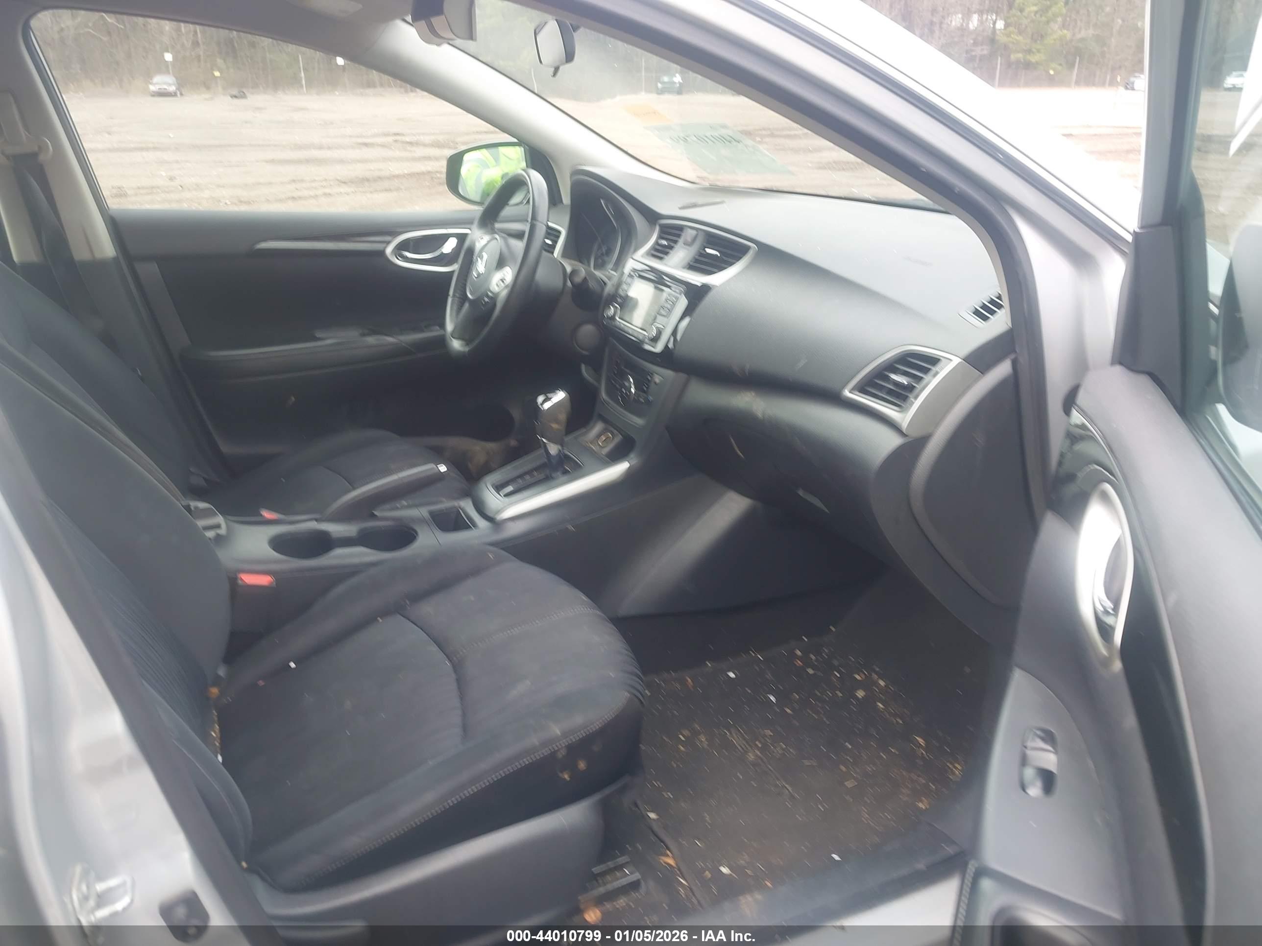 NISSAN SENTRA image 5