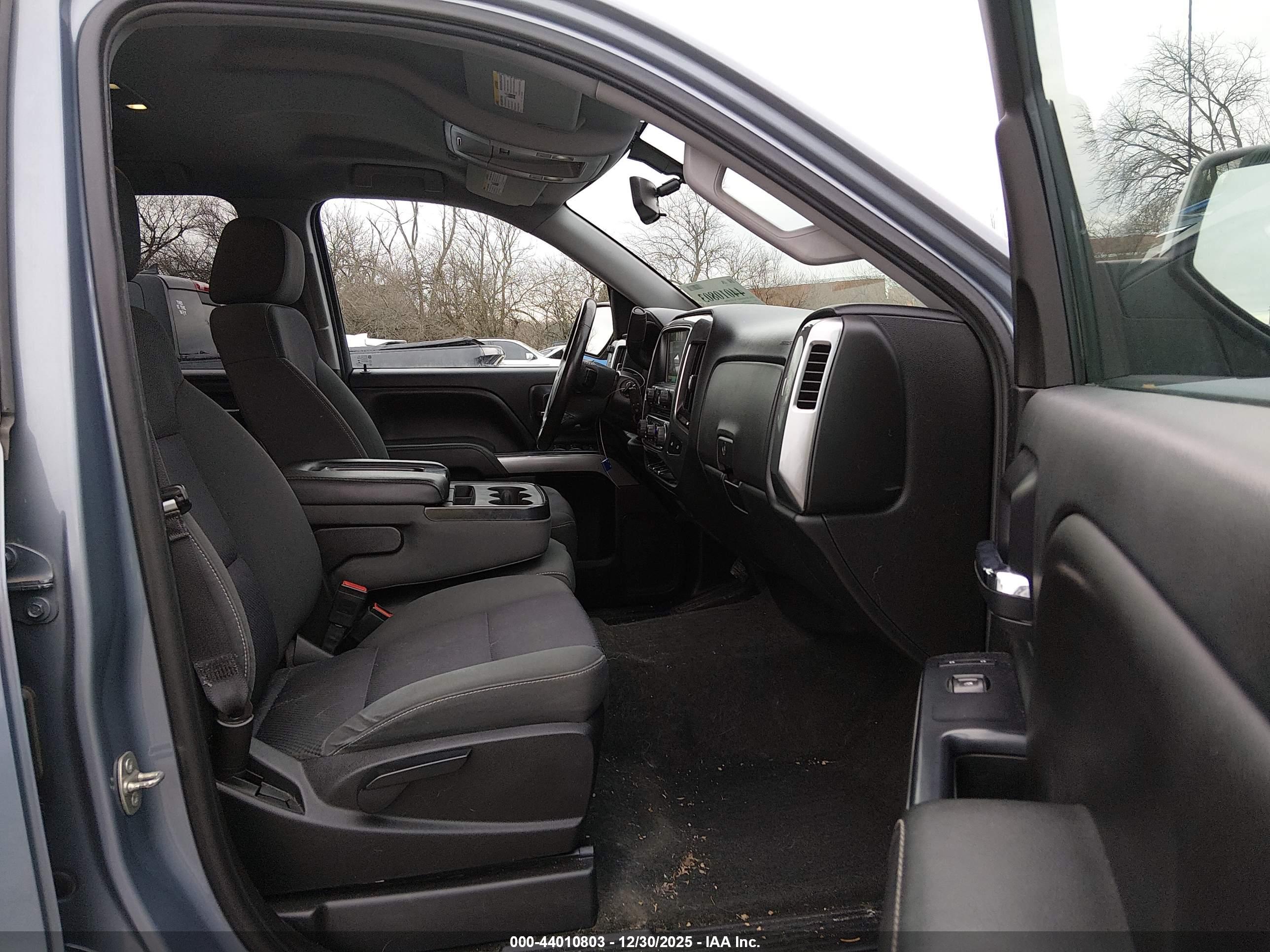 CHEVROLET SILVERADO image 5
