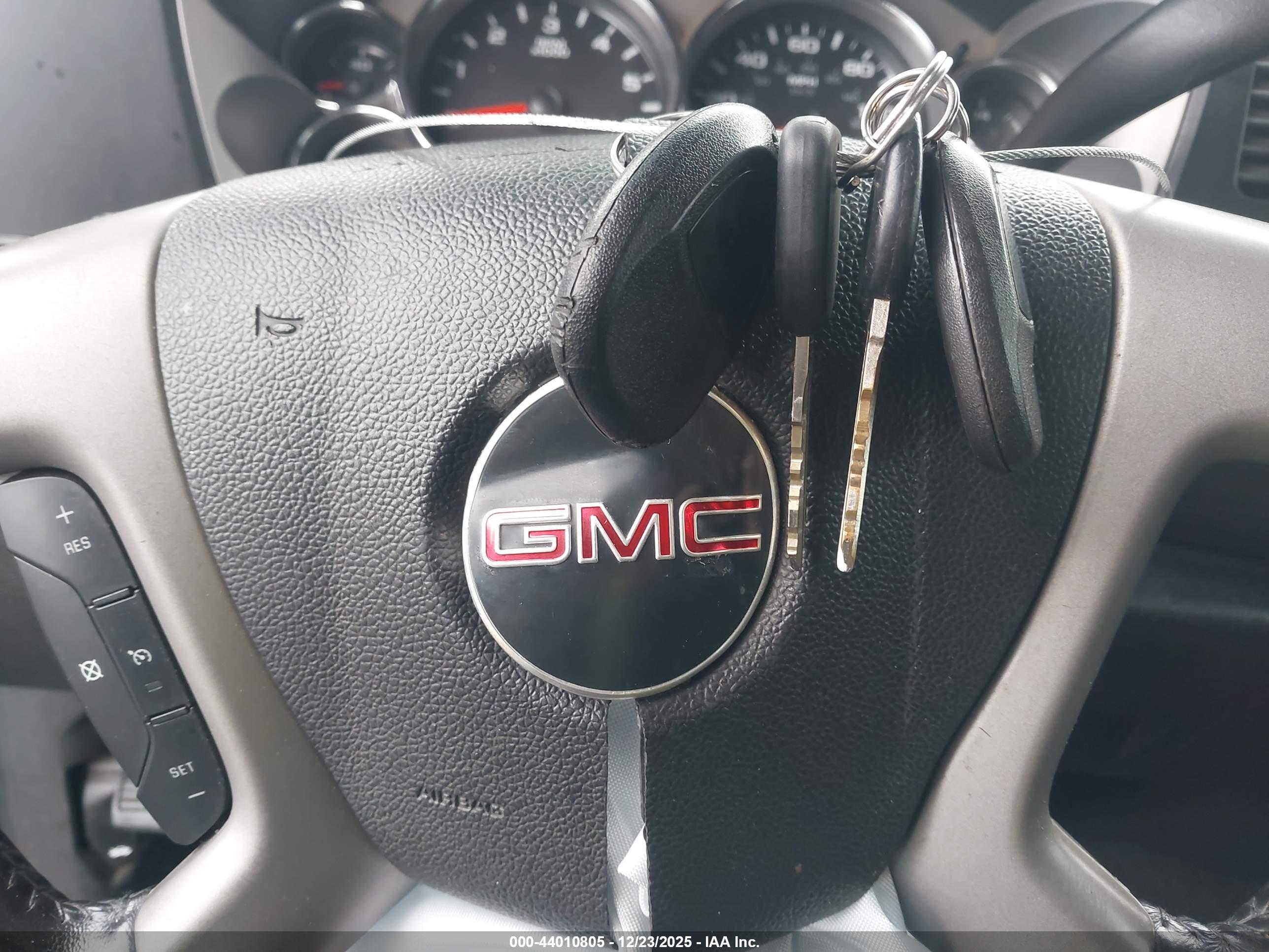 GMC SIERRA image 11
