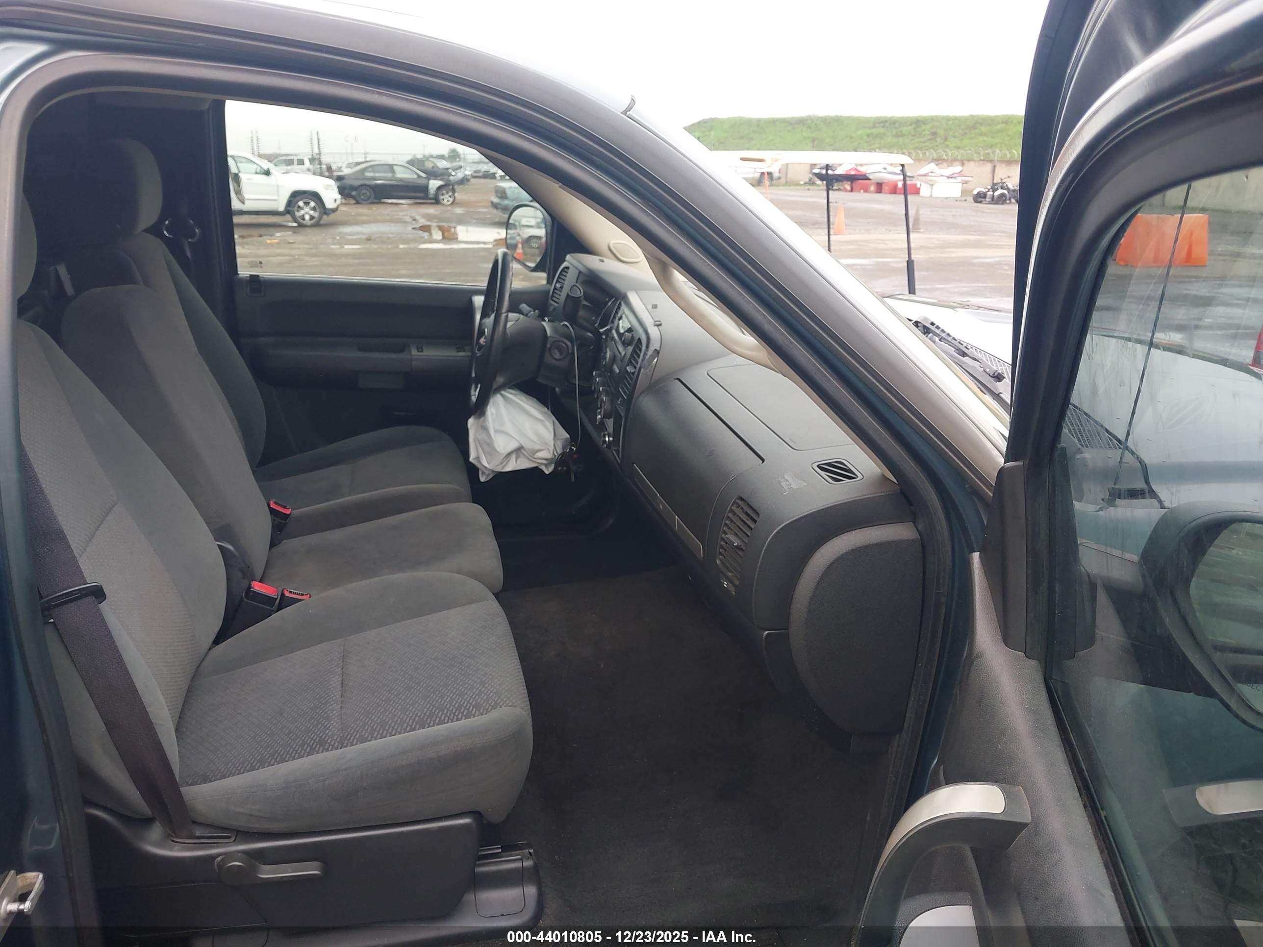 GMC SIERRA image 5
