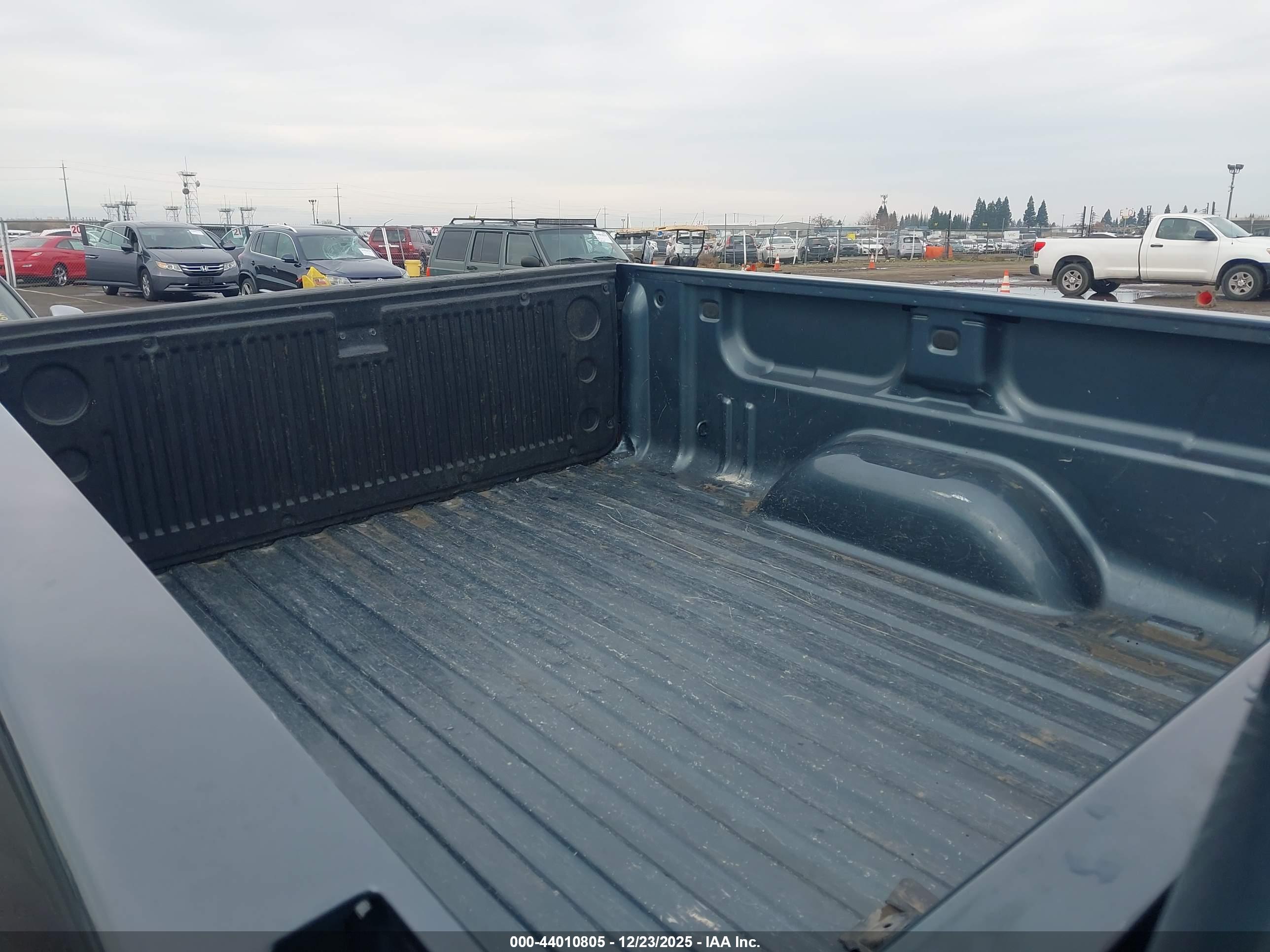 GMC SIERRA image 8