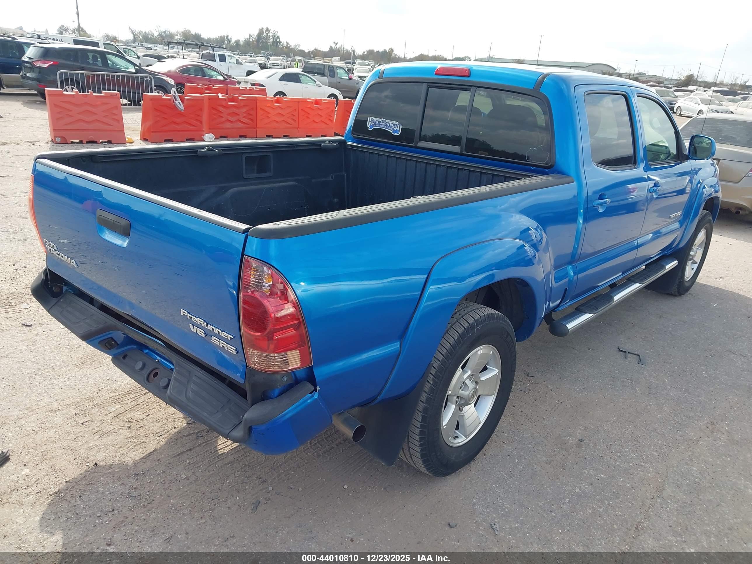 TOYOTA TACOMA image 4