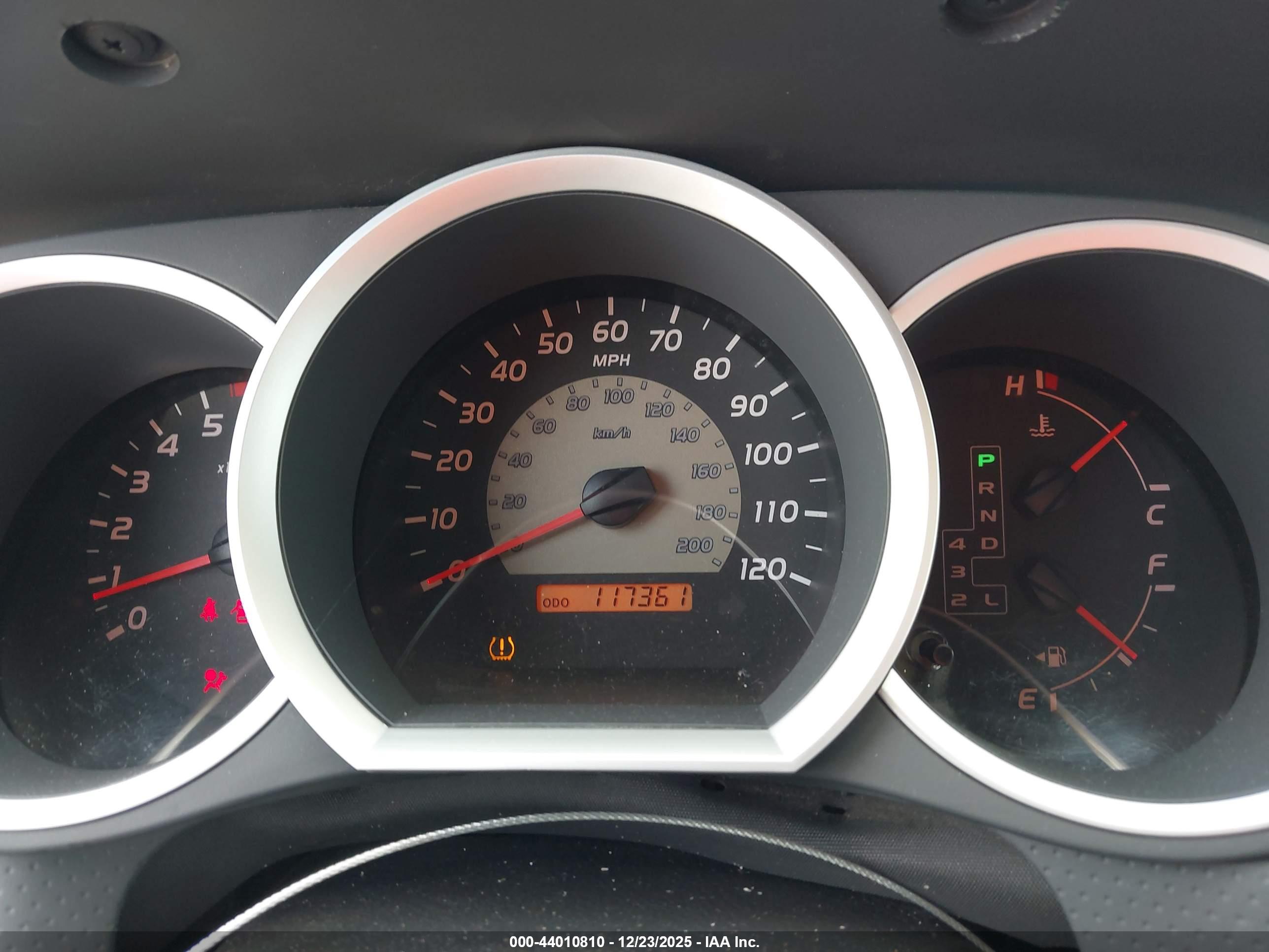 TOYOTA TACOMA image 7