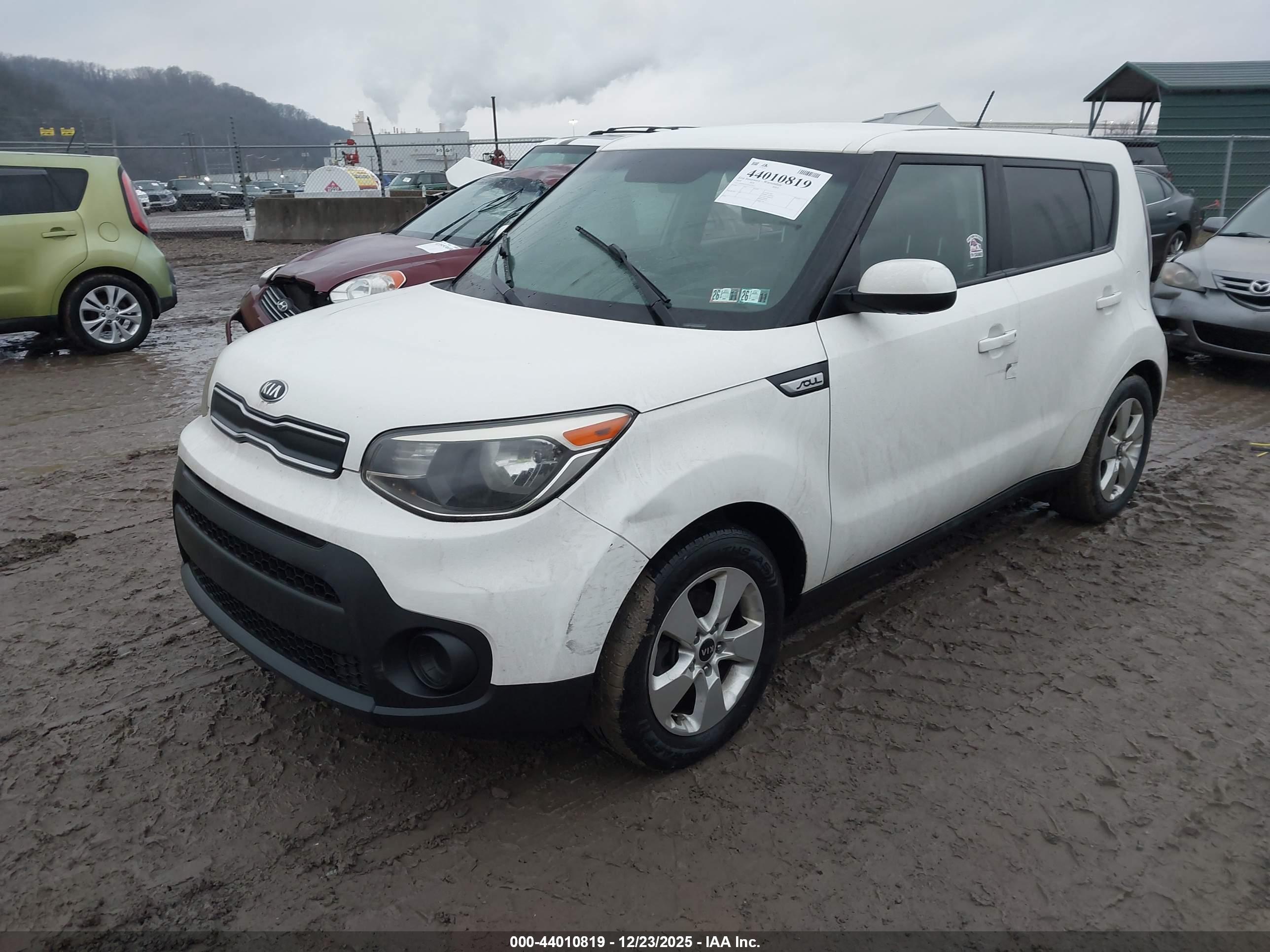KIA SOUL image 2
