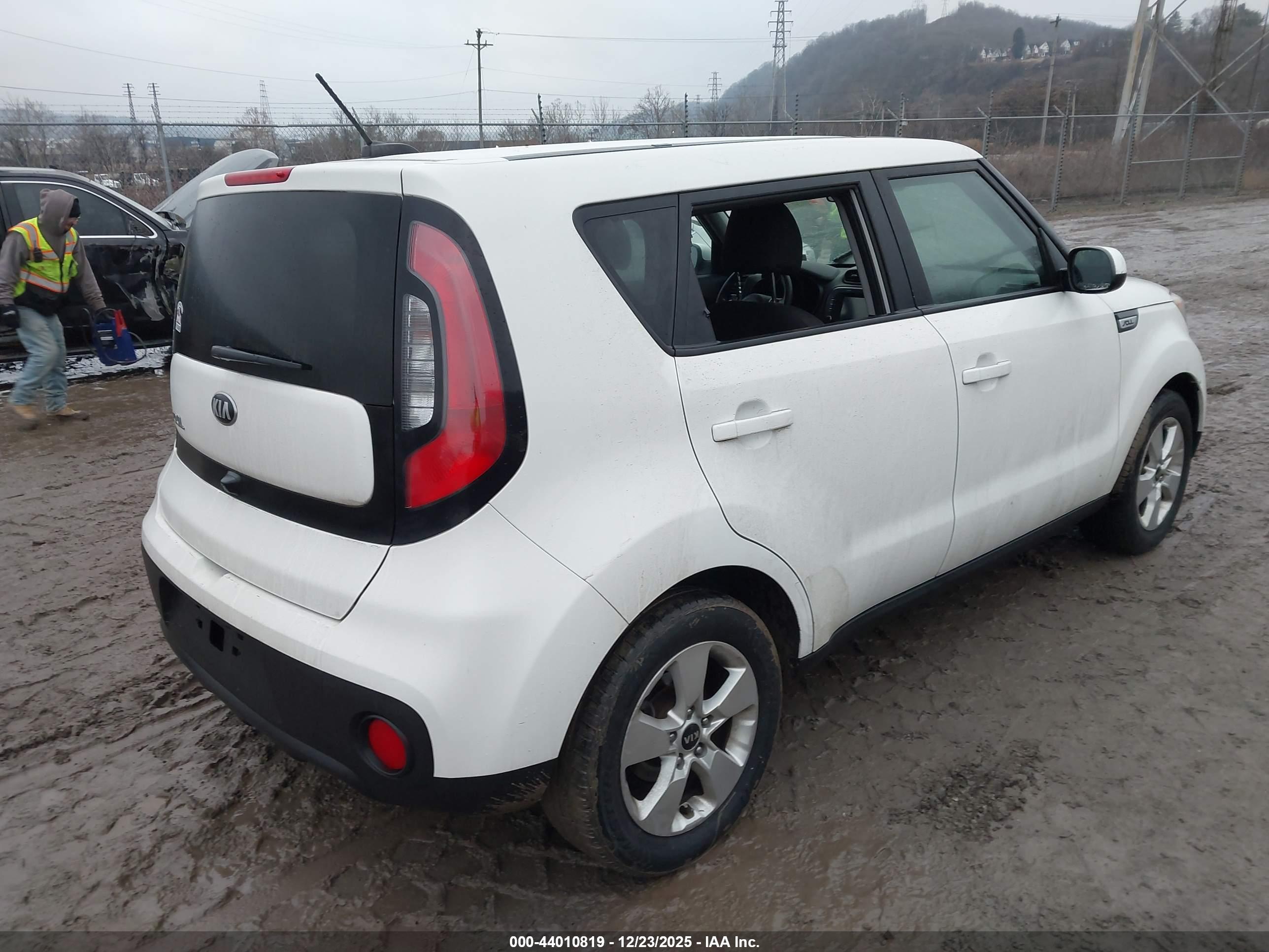 KIA SOUL image 4
