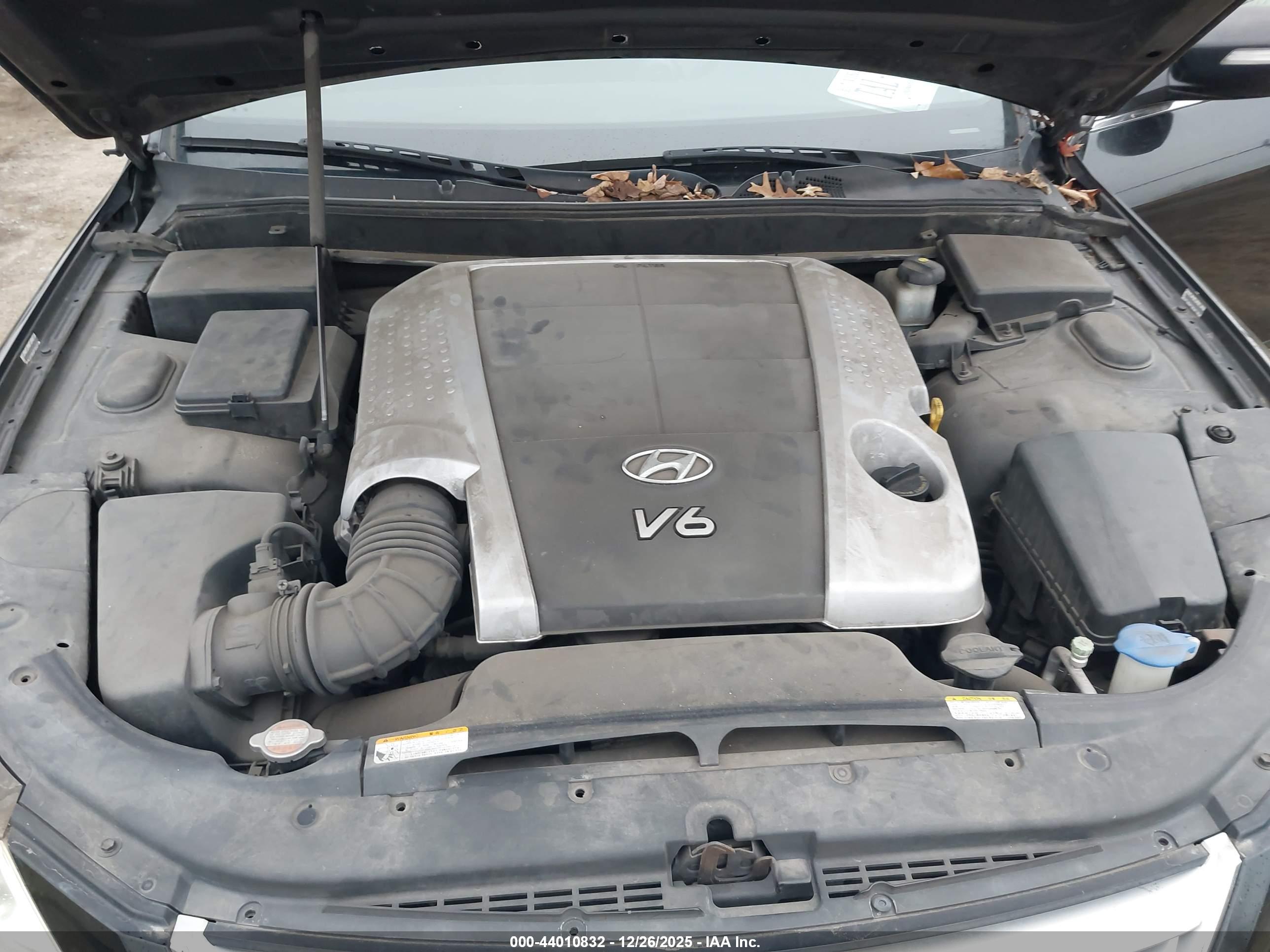 HYUNDAI GENESIS image 10