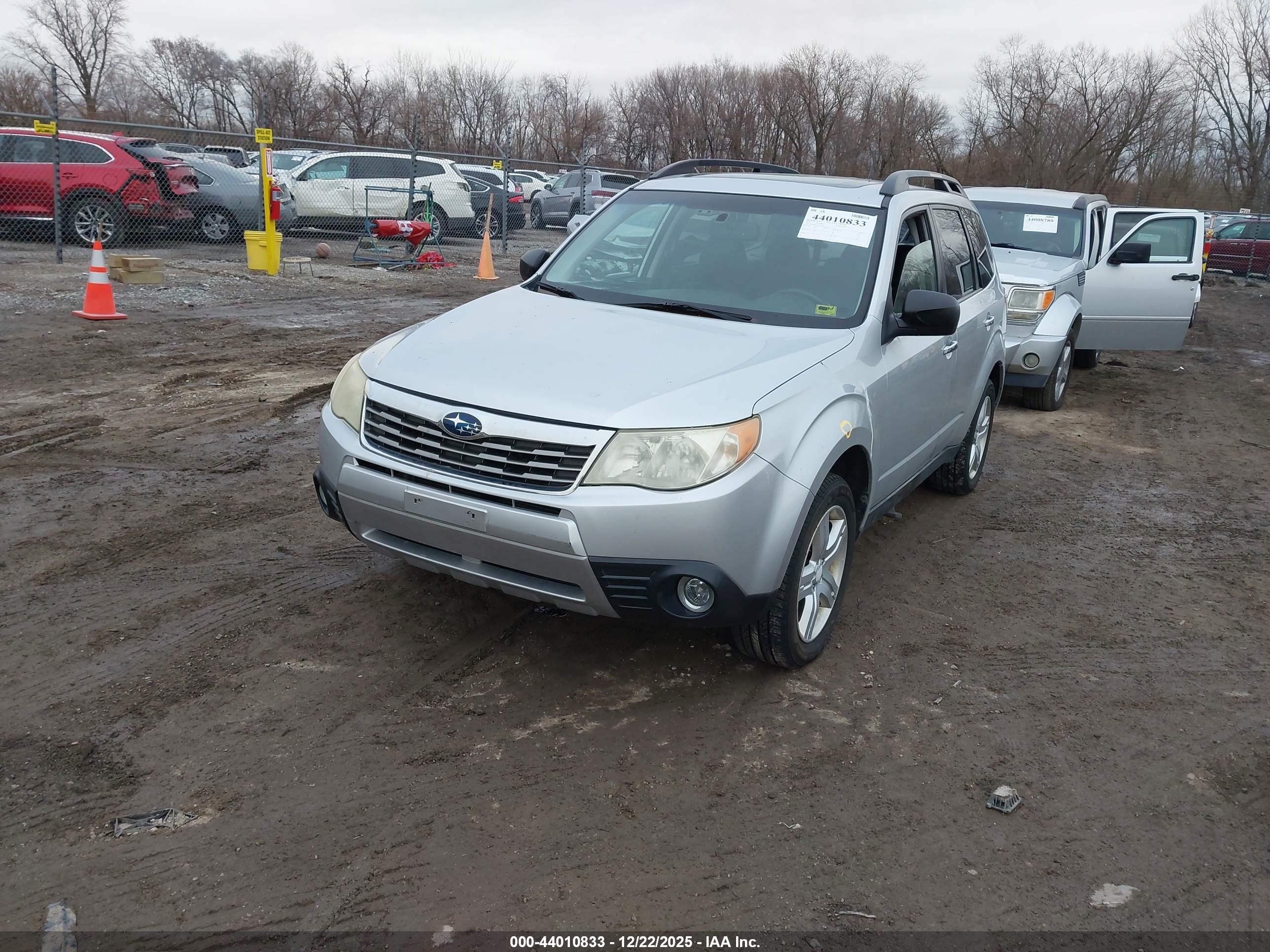 SUBARU FORESTER image 2