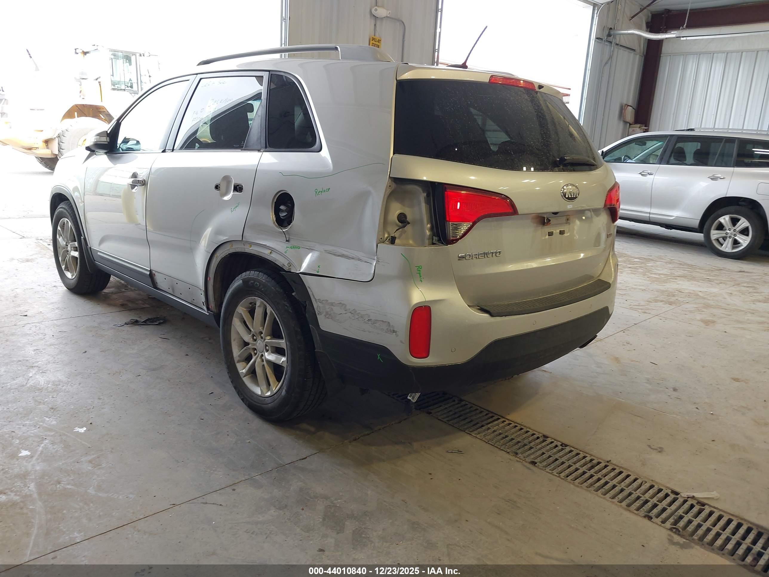 KIA SORENTO image 6