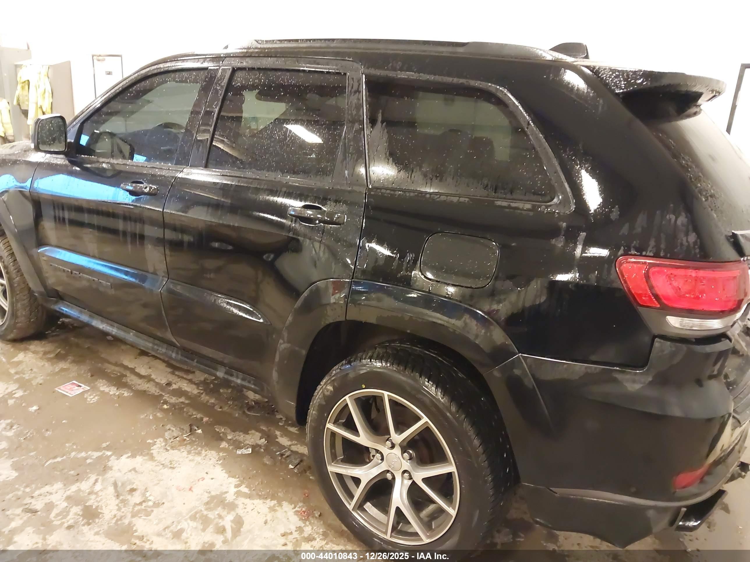 JEEP GRAND image 3