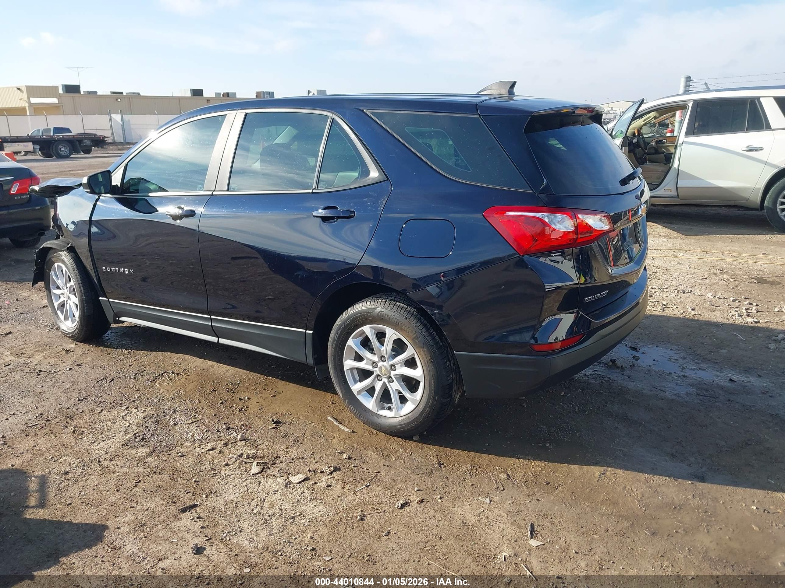 CHEVROLET EQUINOX image 3