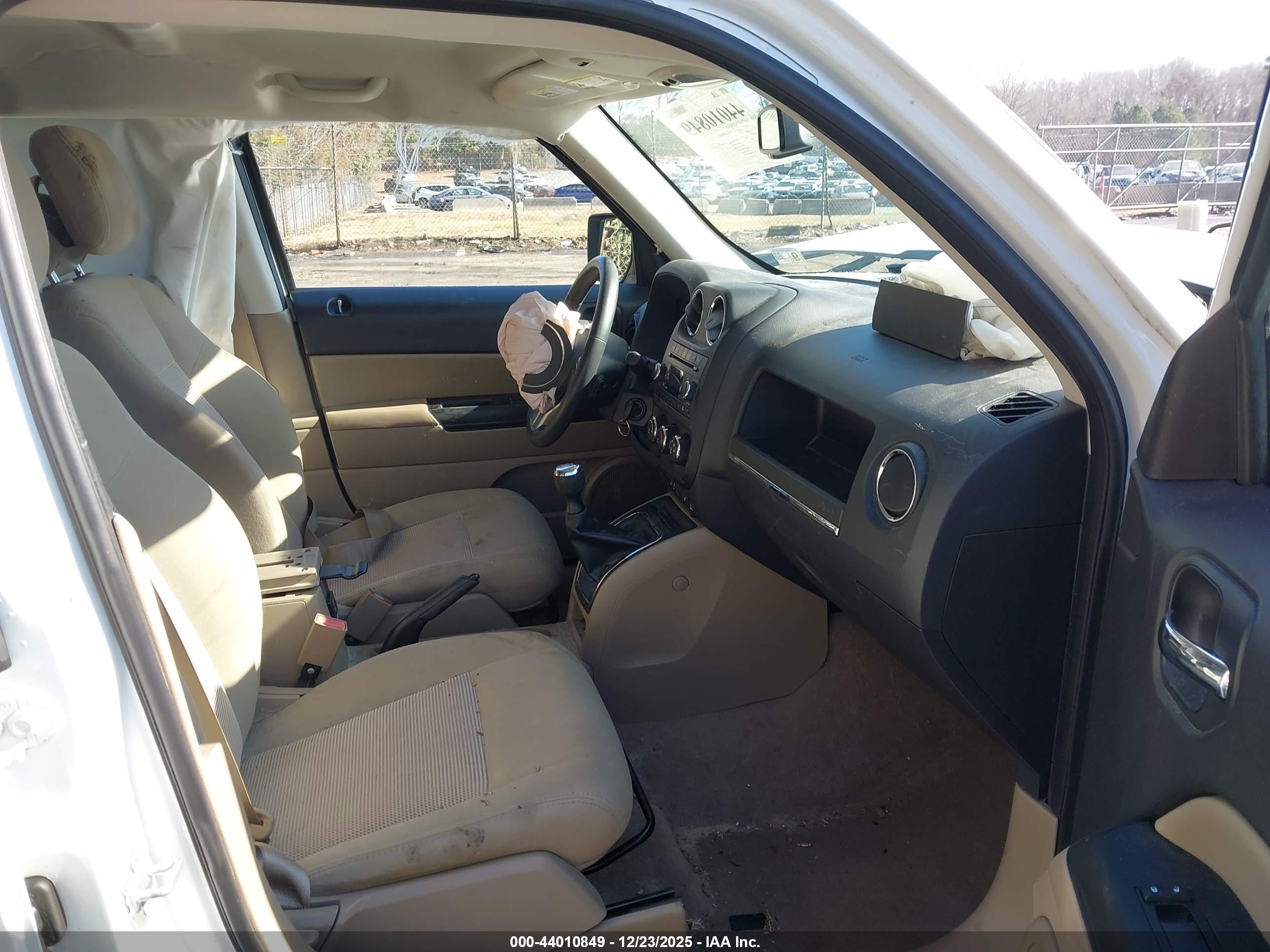 JEEP PATRIOT image 5
