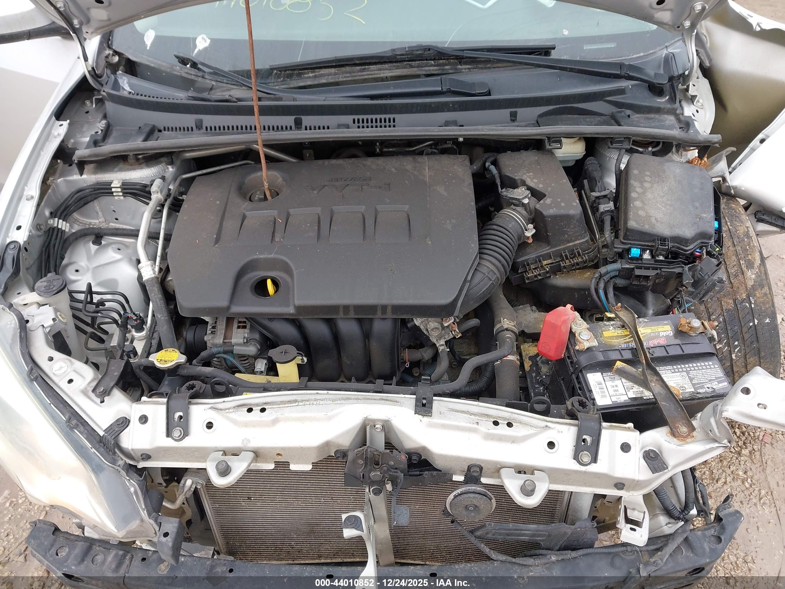 TOYOTA COROLLA image 10