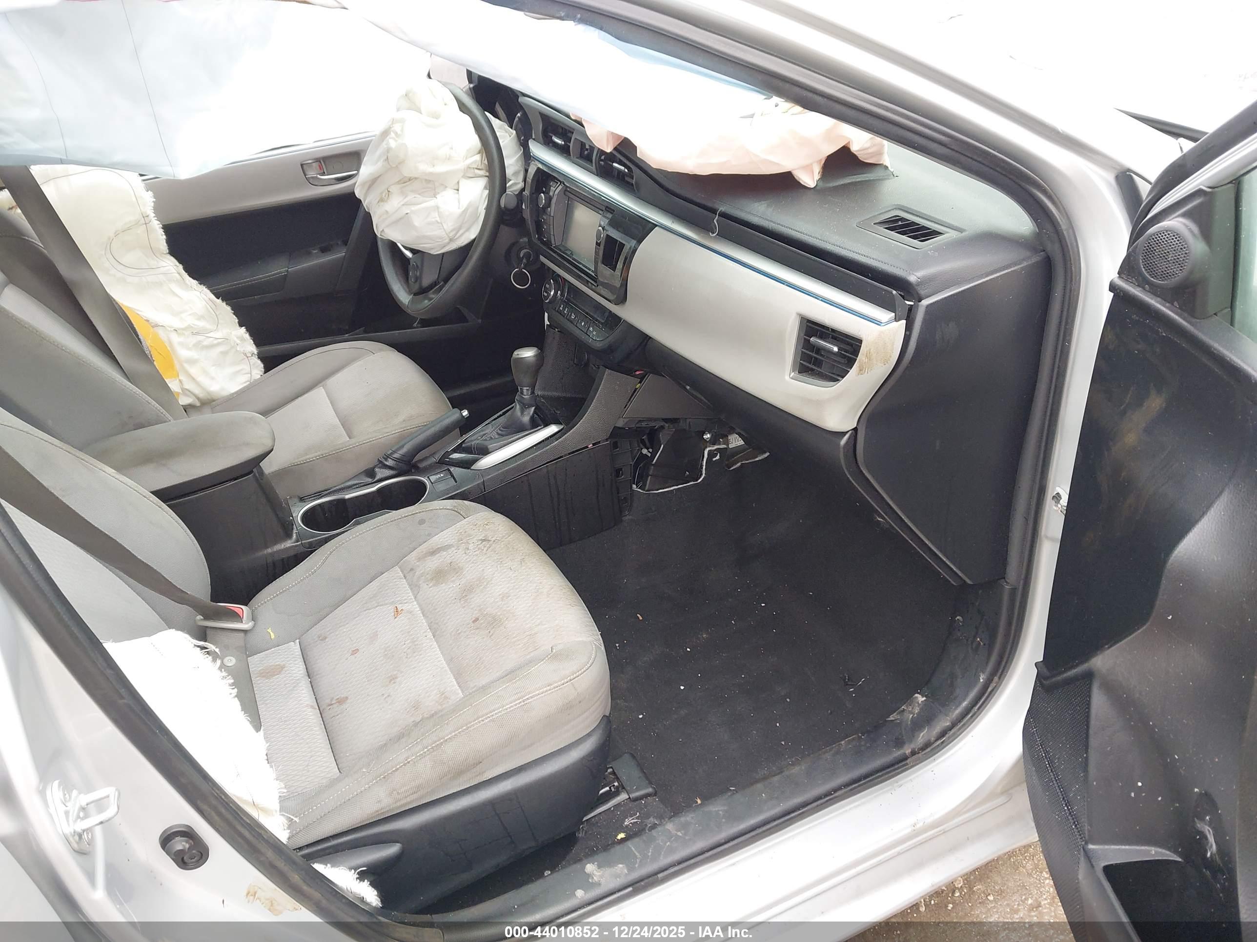 TOYOTA COROLLA image 5