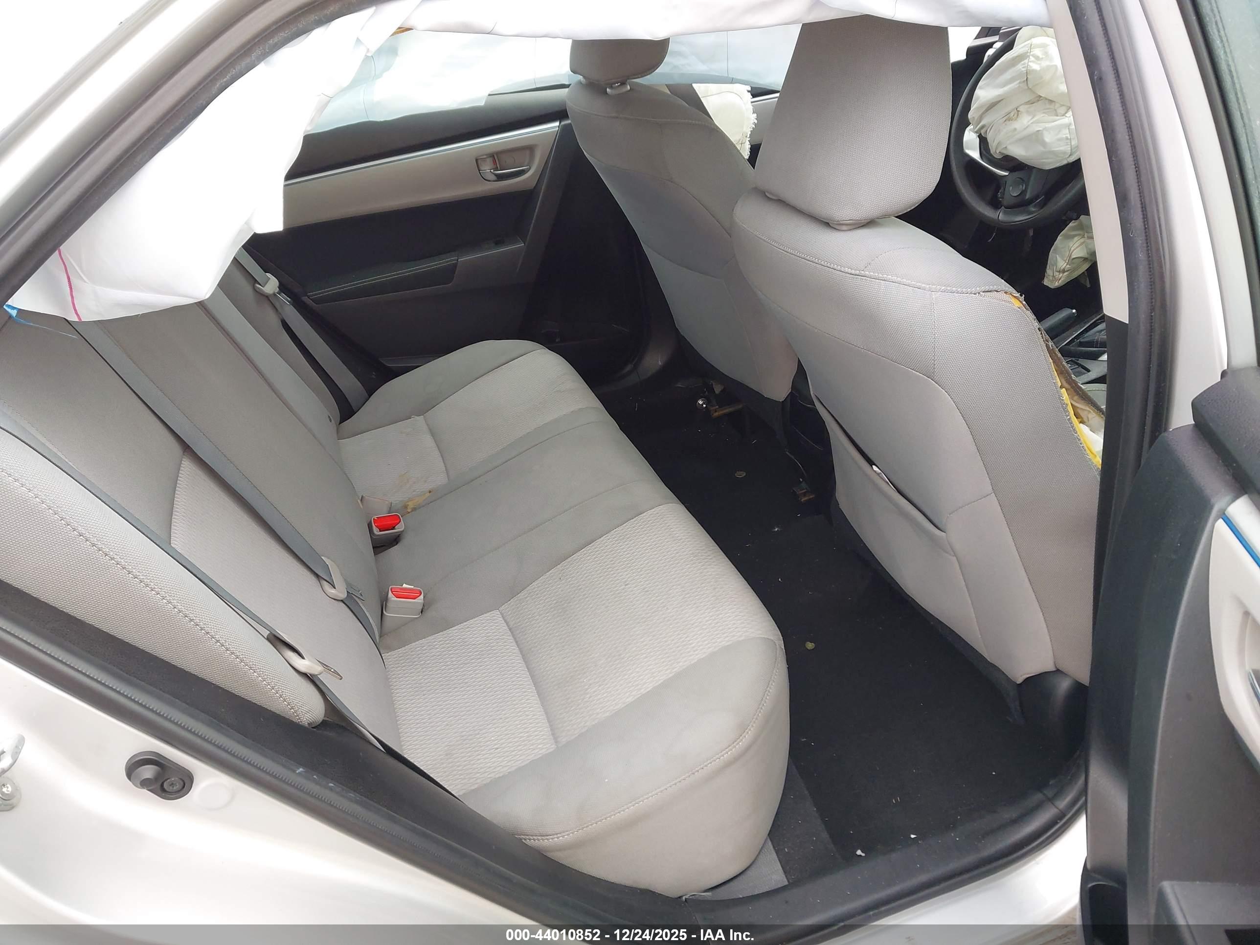 TOYOTA COROLLA image 8
