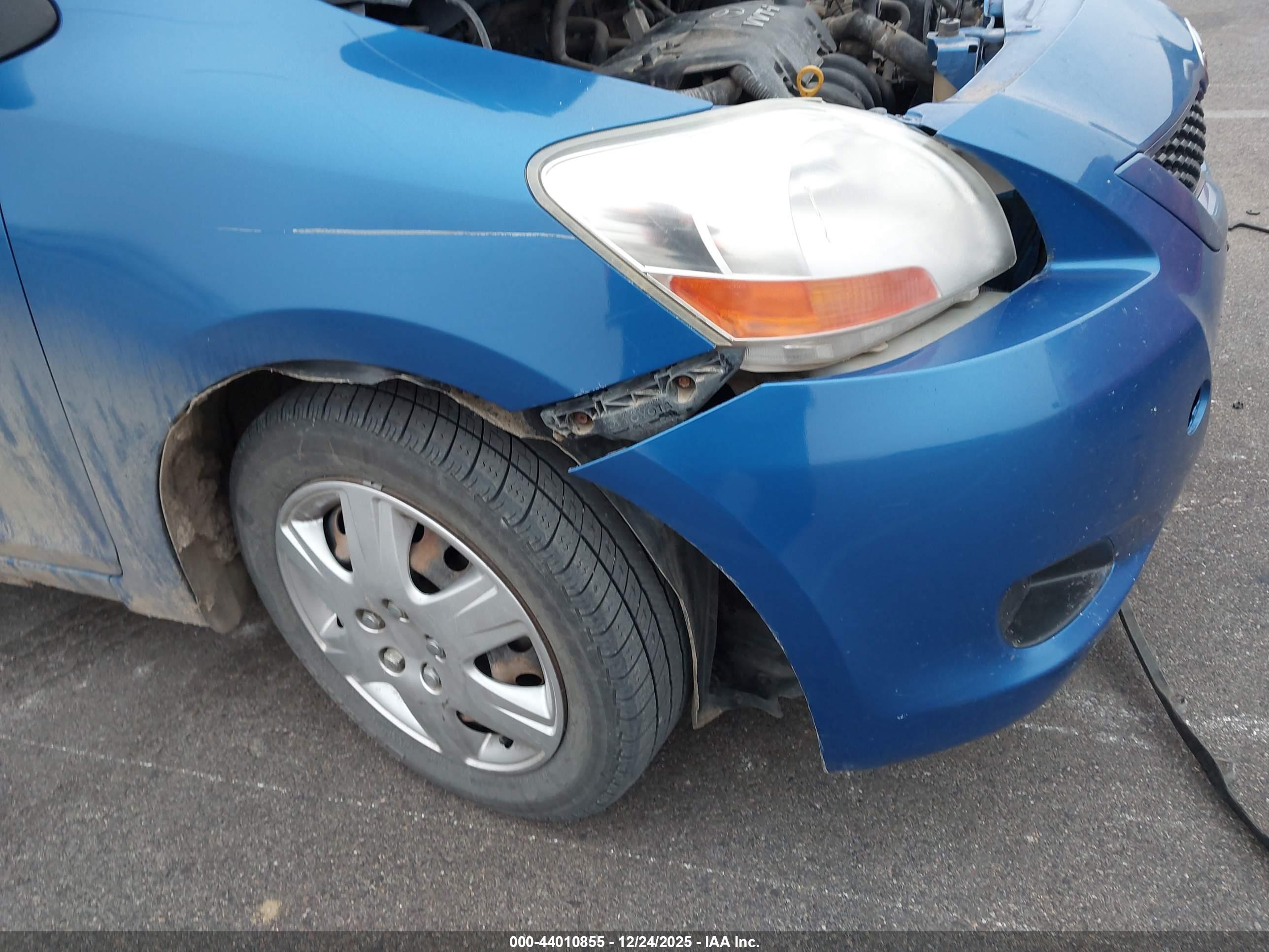 TOYOTA YARIS image 6