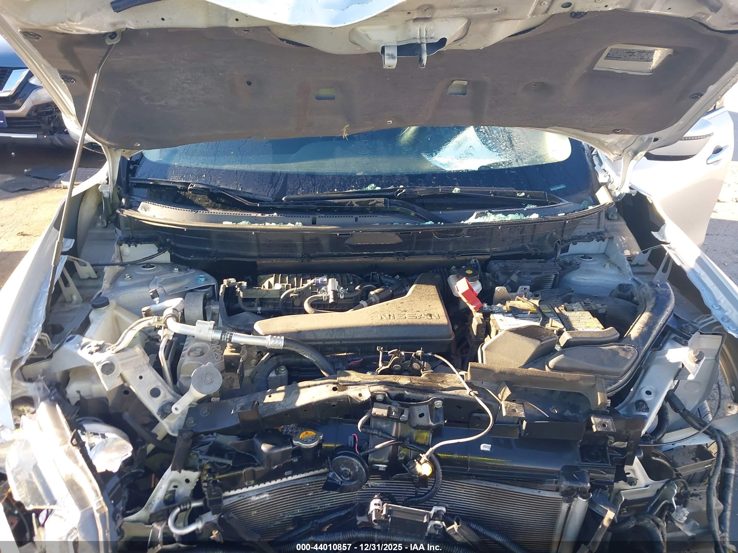 NISSAN ROGUE image 10