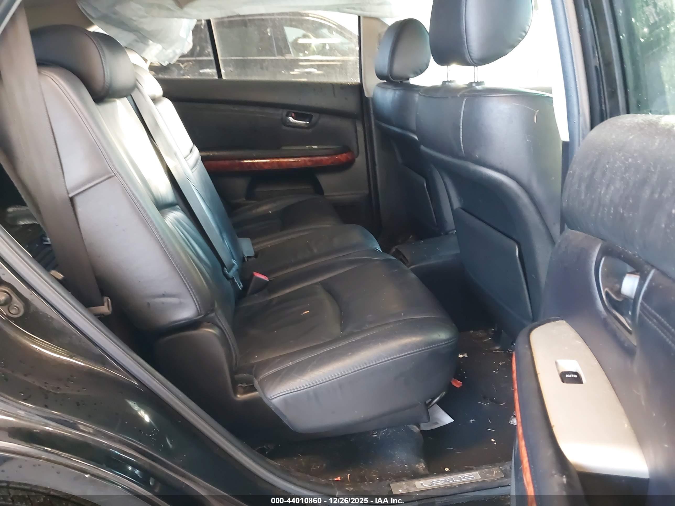 LEXUS RX image 8