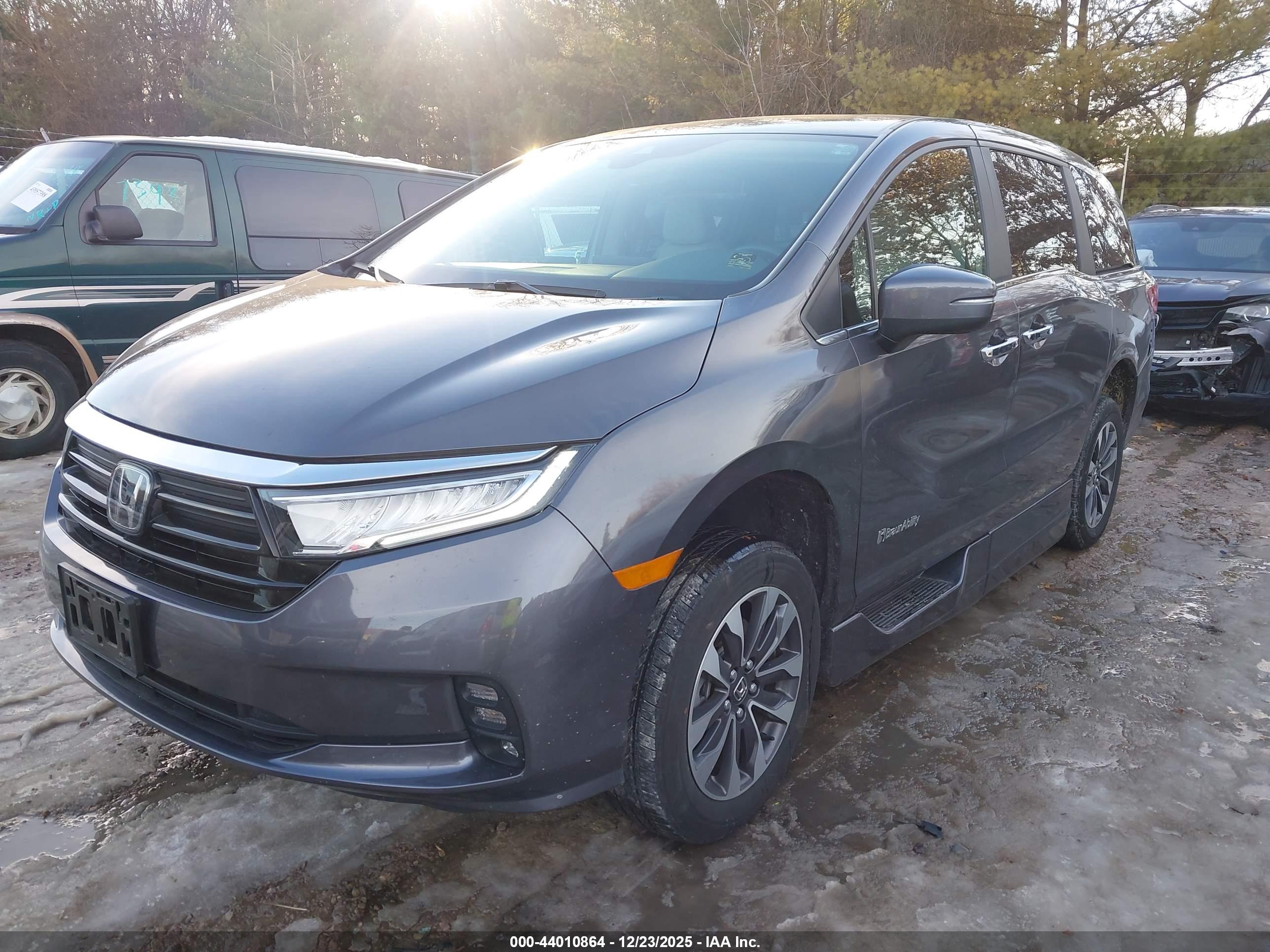 HONDA ODYSSEY image 2