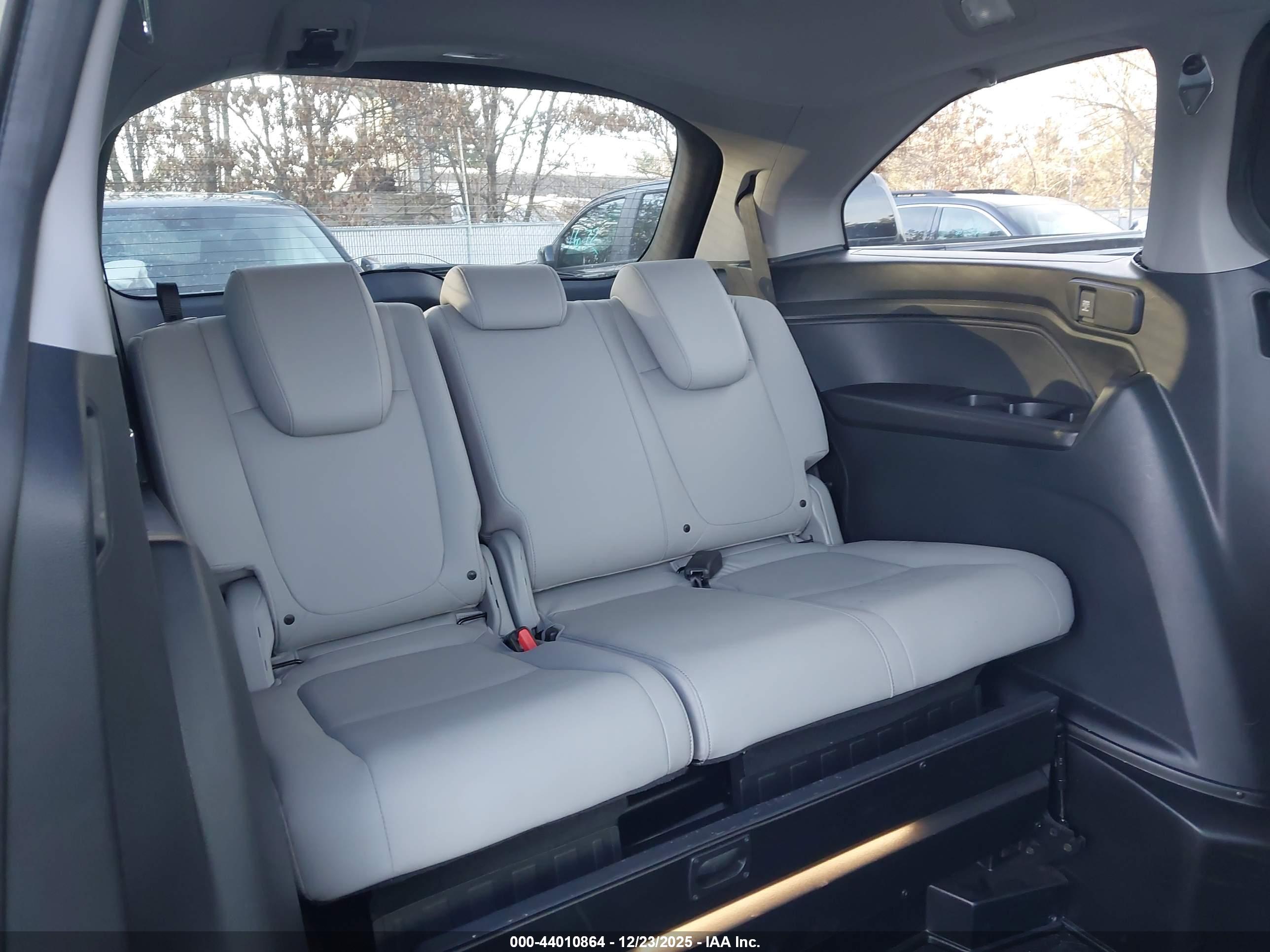 HONDA ODYSSEY image 8