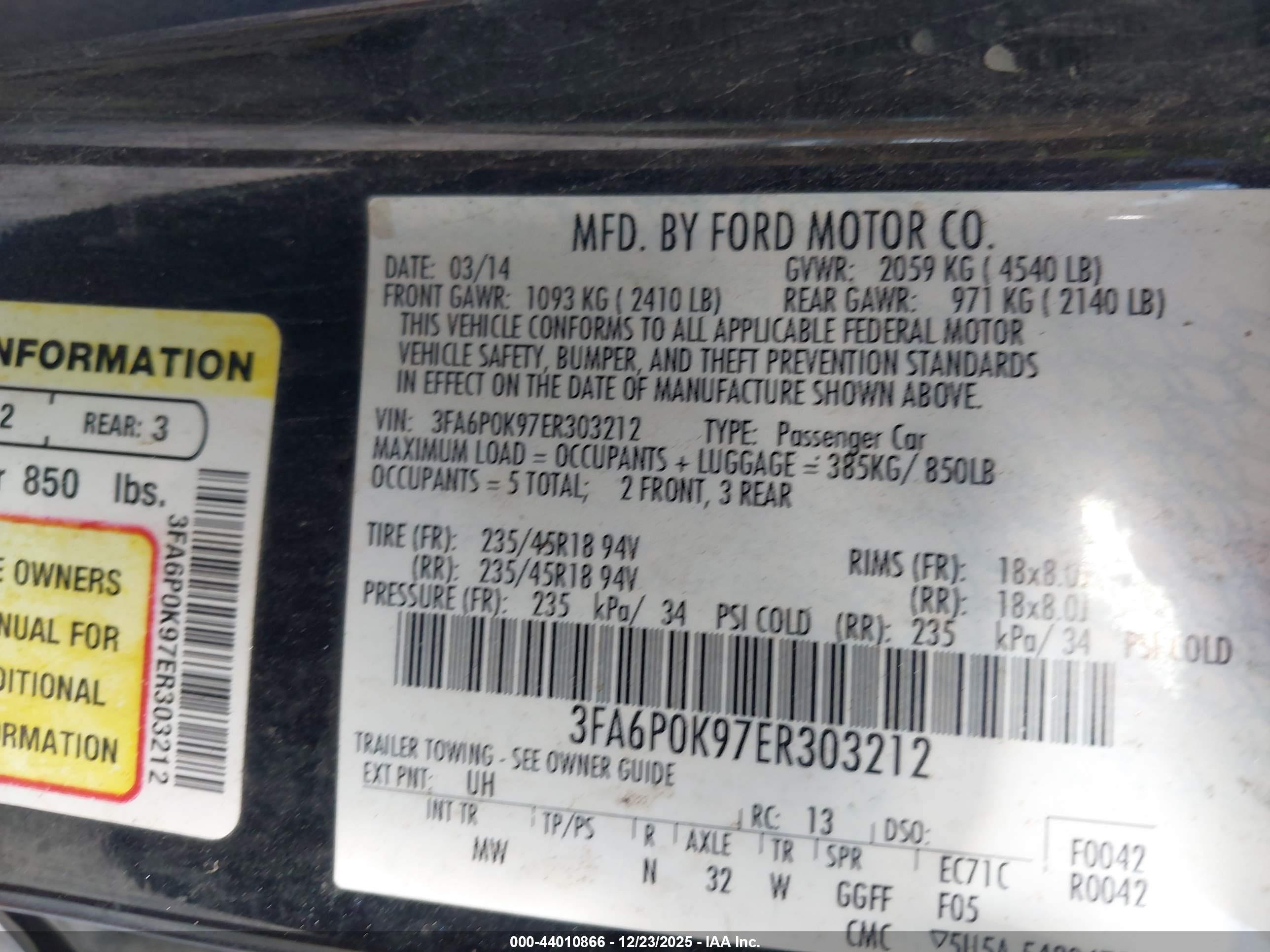 FORD FUSION image 9