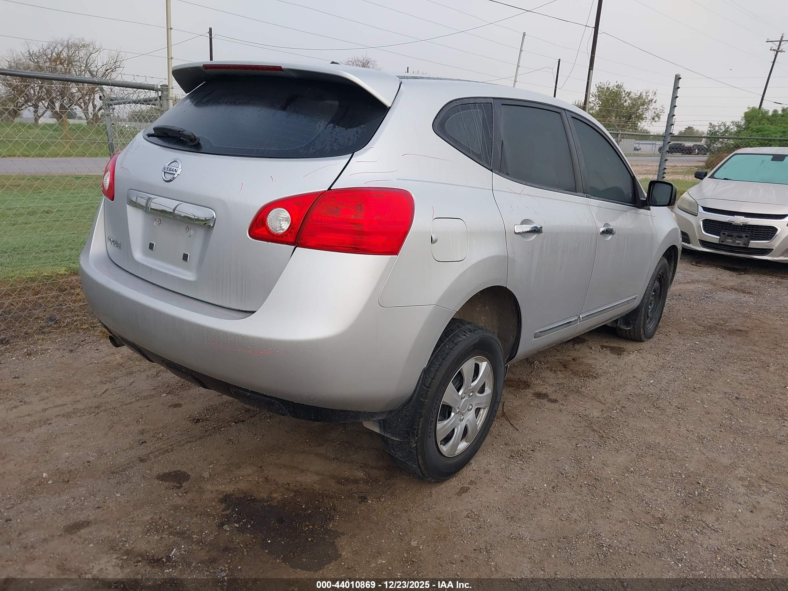NISSAN ROGUE image 4