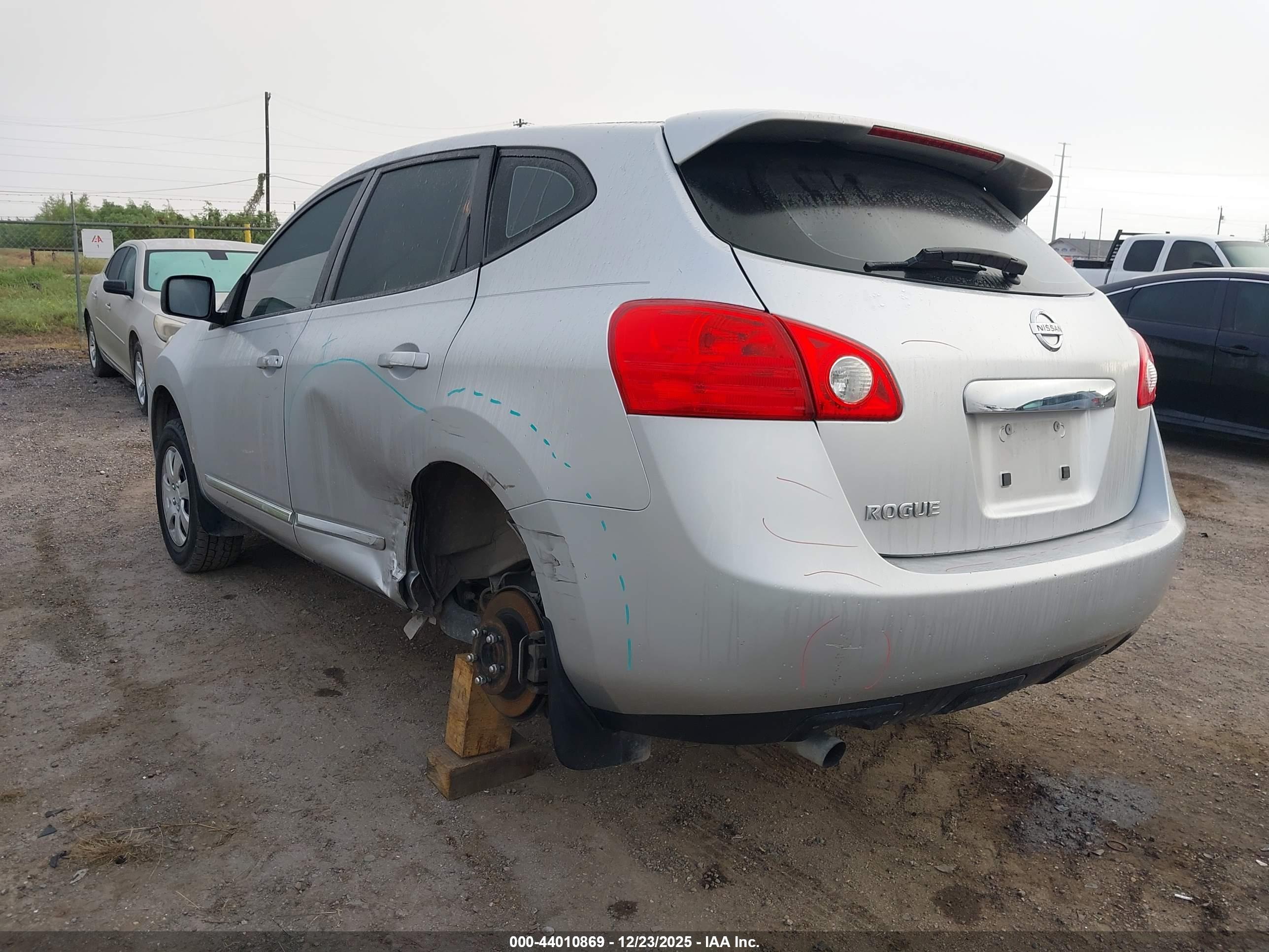 NISSAN ROGUE image 6