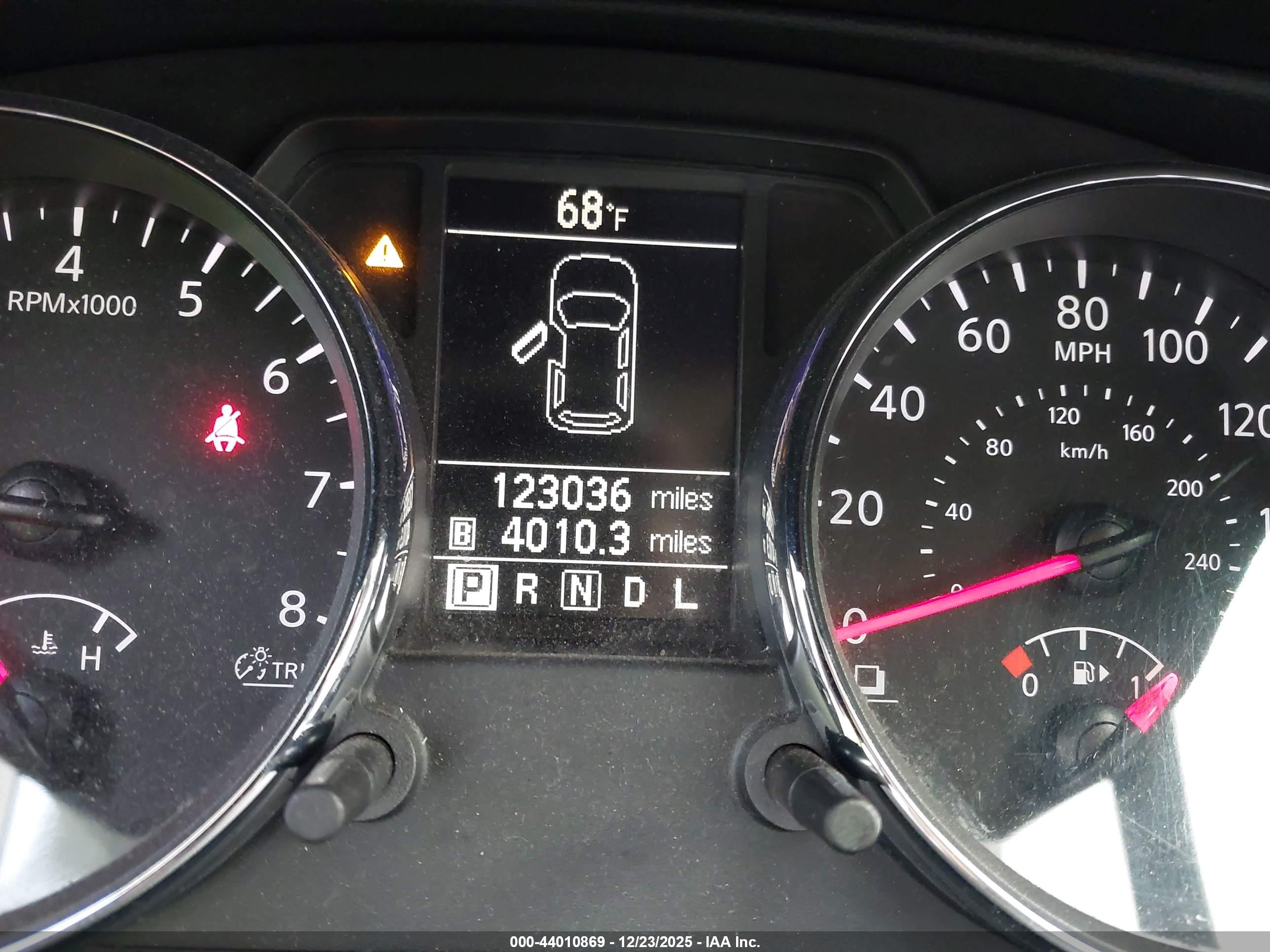 NISSAN ROGUE image 7