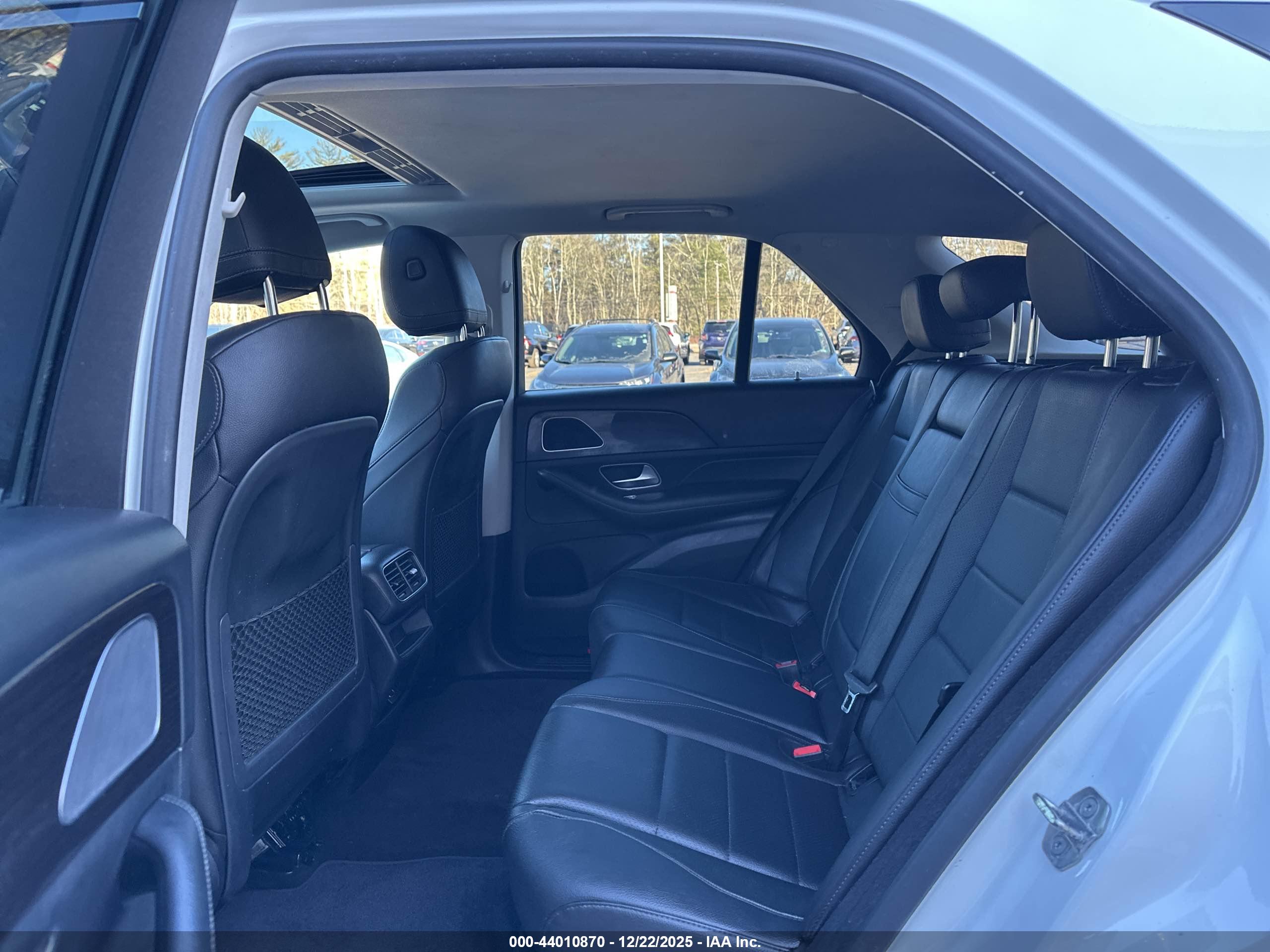 MERCEDES-BENZ GLE image 8