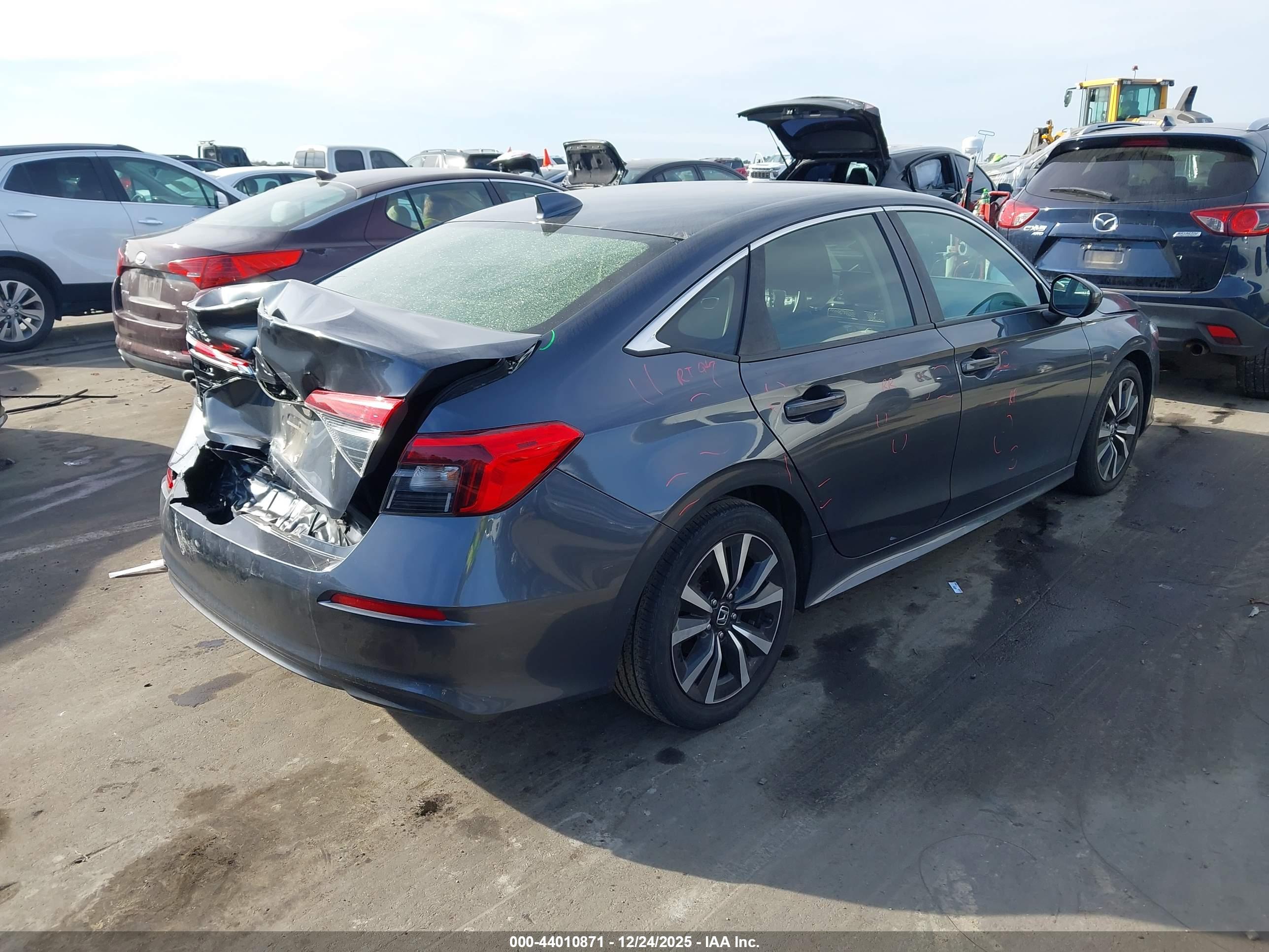 HONDA CIVIC image 4