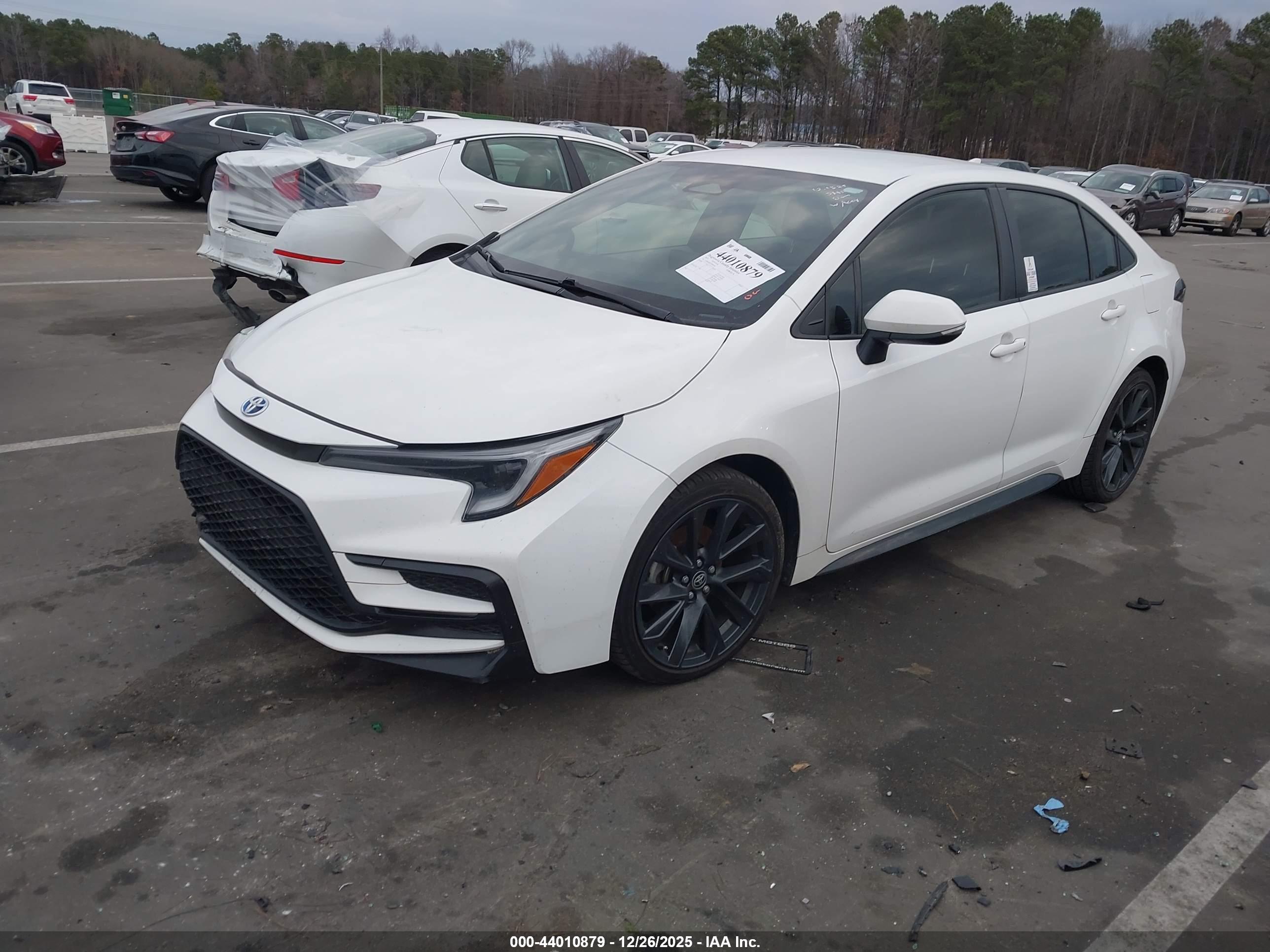 TOYOTA COROLLA image 2